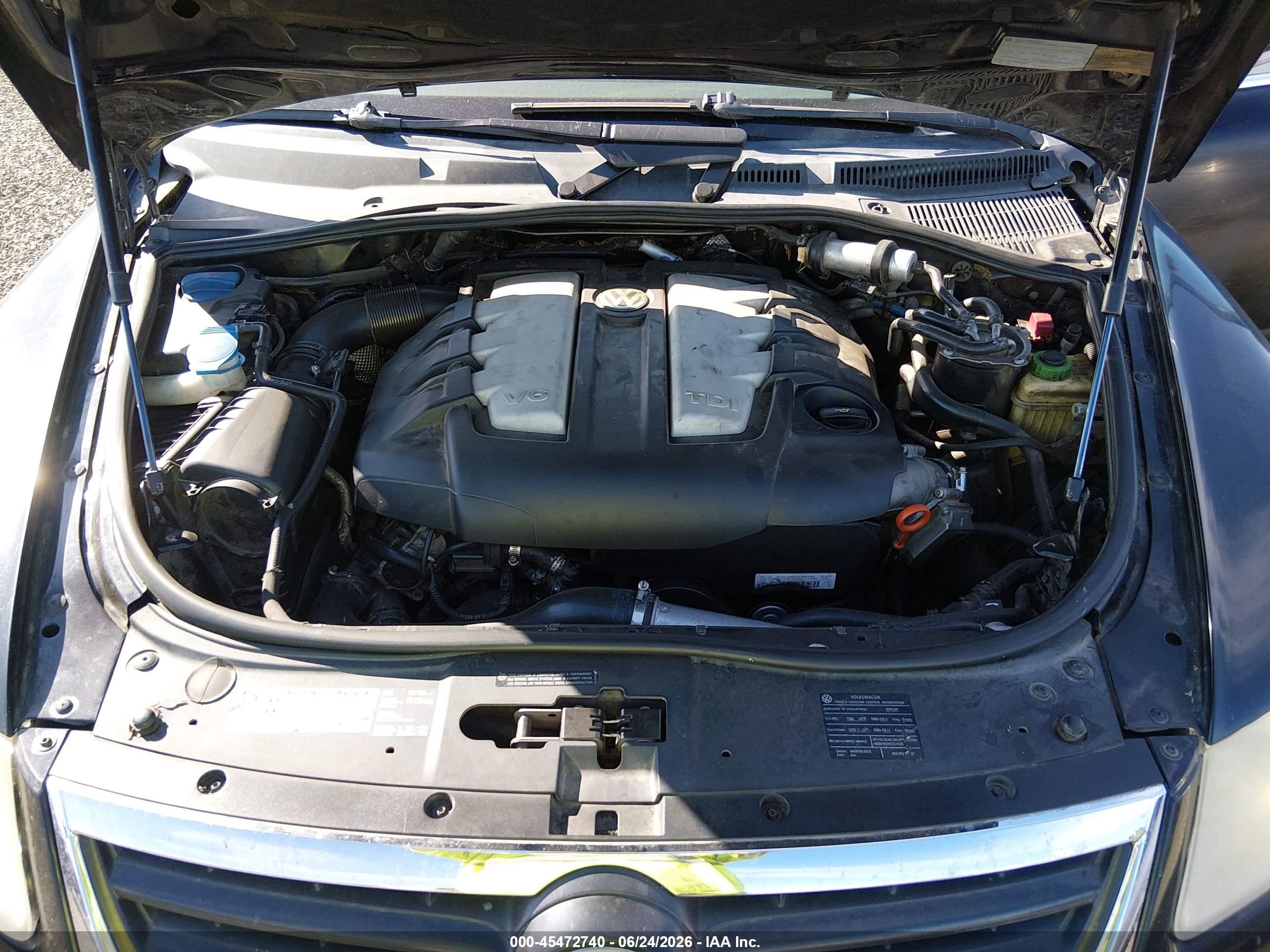 2010 Volkswagen Touareg V6 Tdi Black vin: WVGAK7A95AD001638