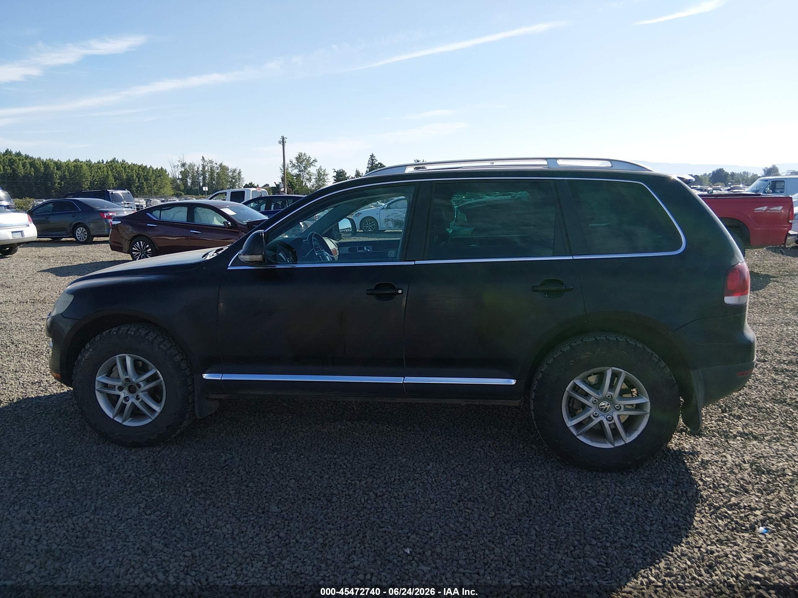 2010 Volkswagen Touareg V6 Tdi Black vin: WVGAK7A95AD001638