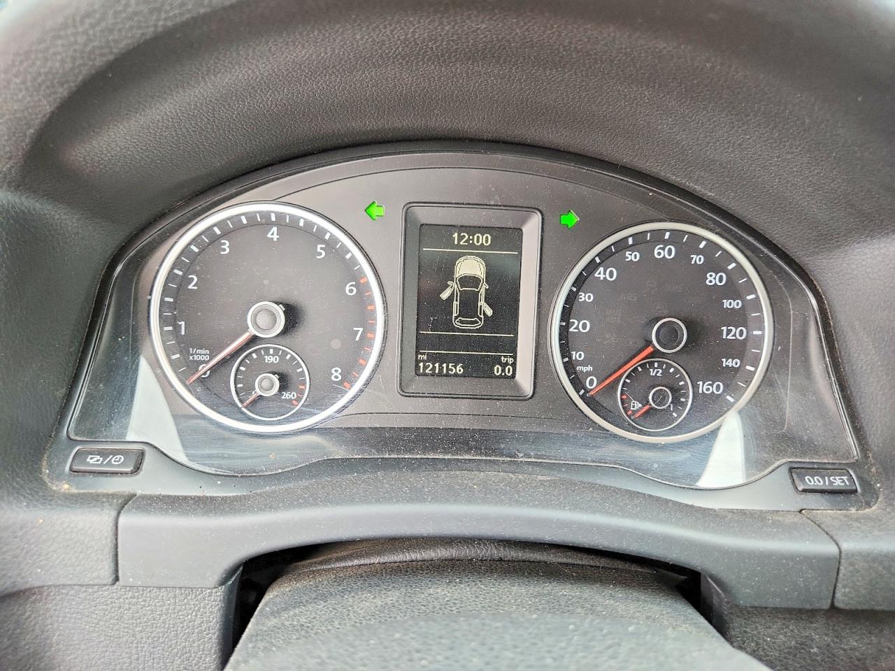 2013 Volkswagen Tiguan S Бордовый vin: WVGAV3AX0DW090431