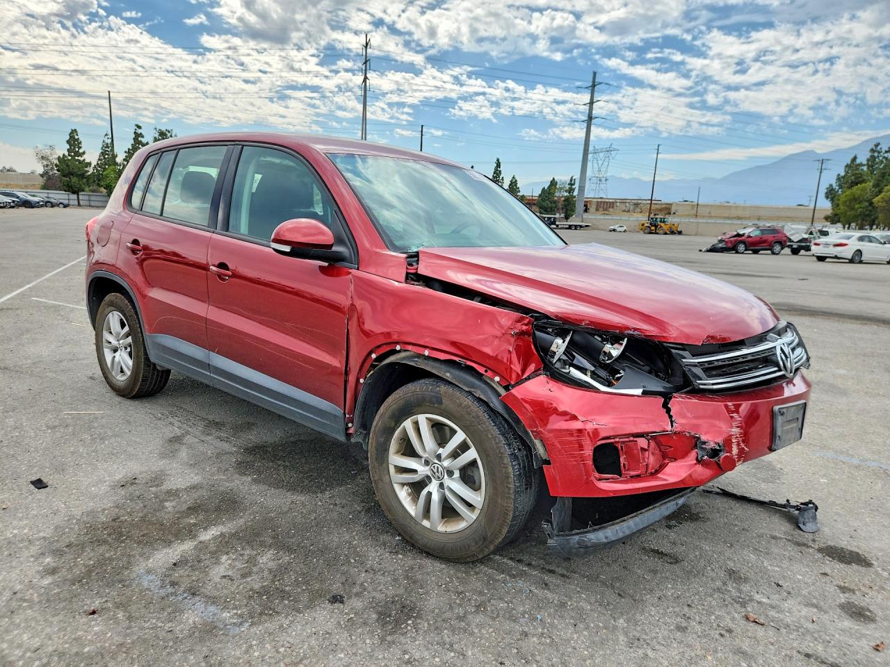 2013 Volkswagen Tiguan S Бордовый vin: WVGAV3AX0DW090431