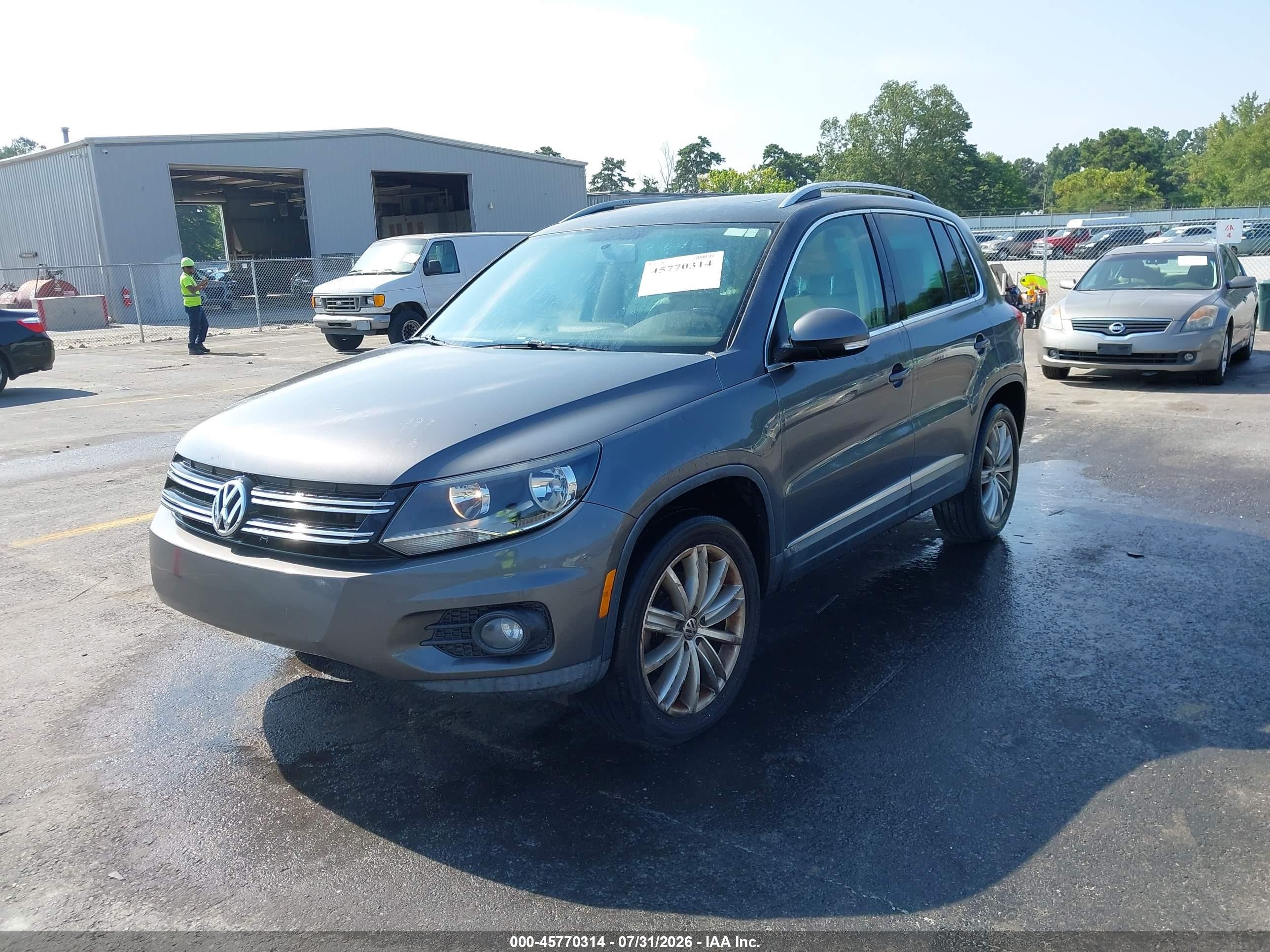 2013 Volkswagen Tiguan Se Серый vin: WVGAV3AX0DW587544