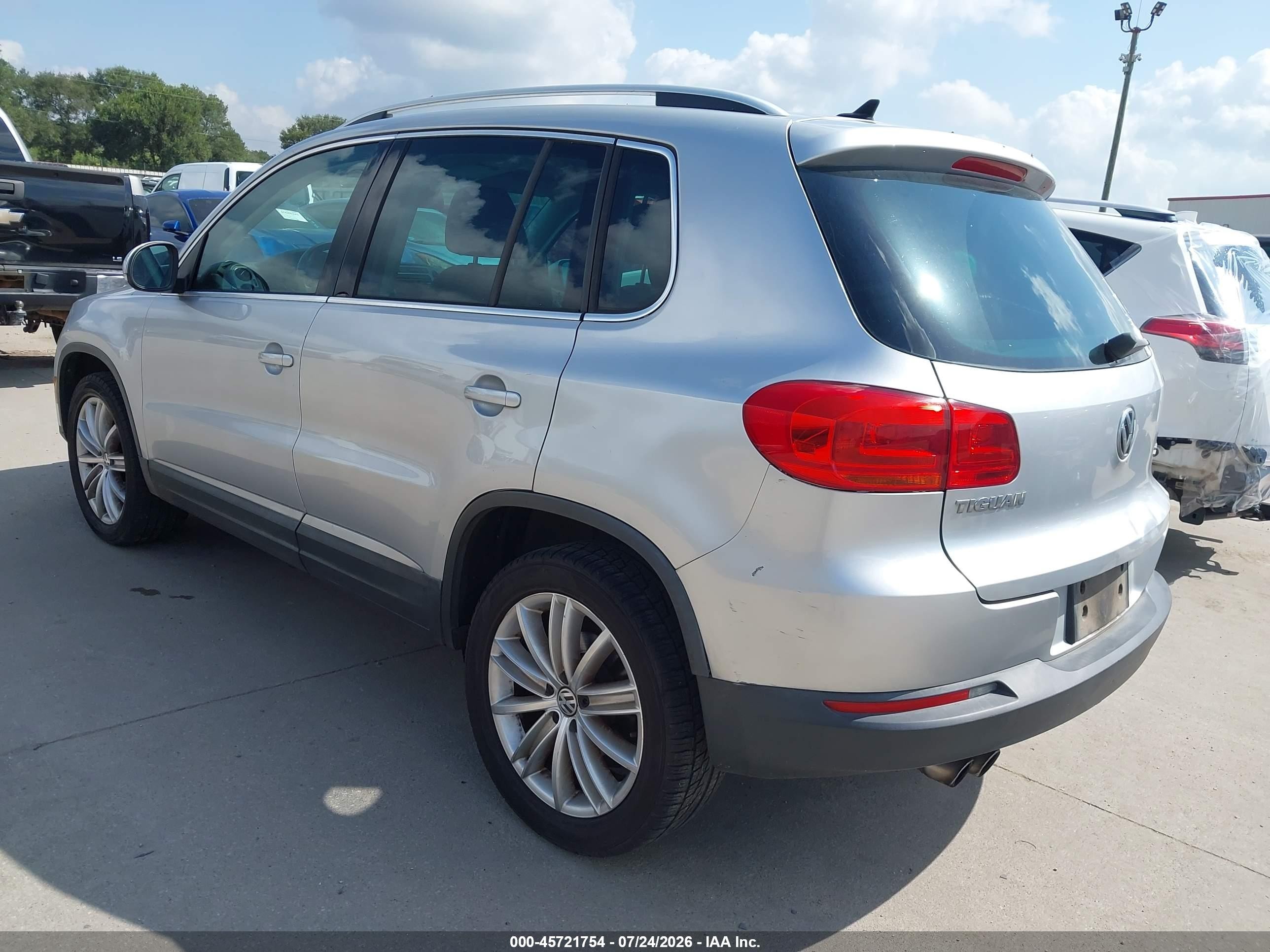 2013 Volkswagen Tiguan Se Silver vin: WVGAV3AX0DW596146