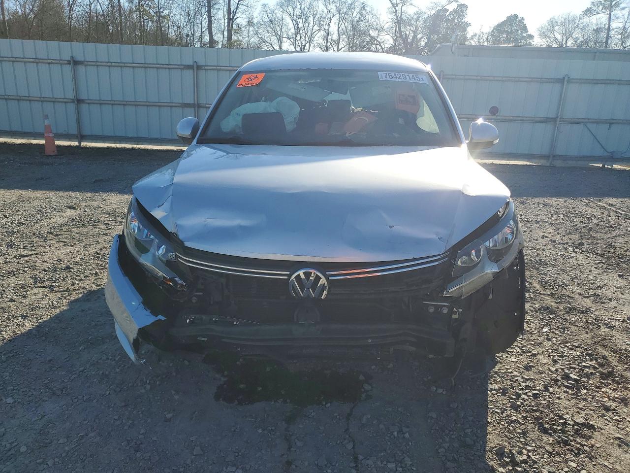 2014 Volkswagen Tiguan S Серебряный vin: WVGAV3AX0EW536837