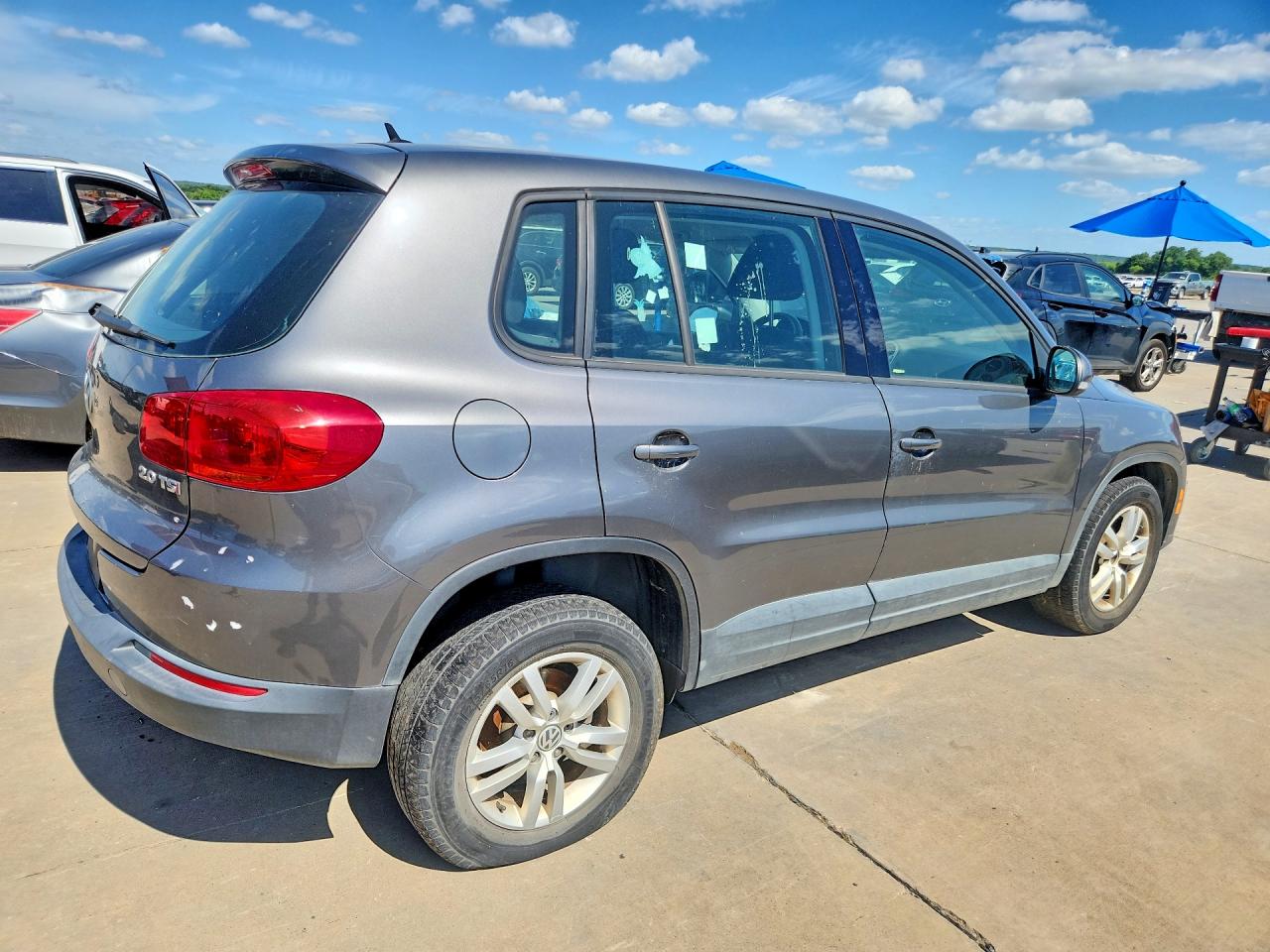 2014 Volkswagen Tiguan S Gray vin: WVGAV3AX0EW550186
