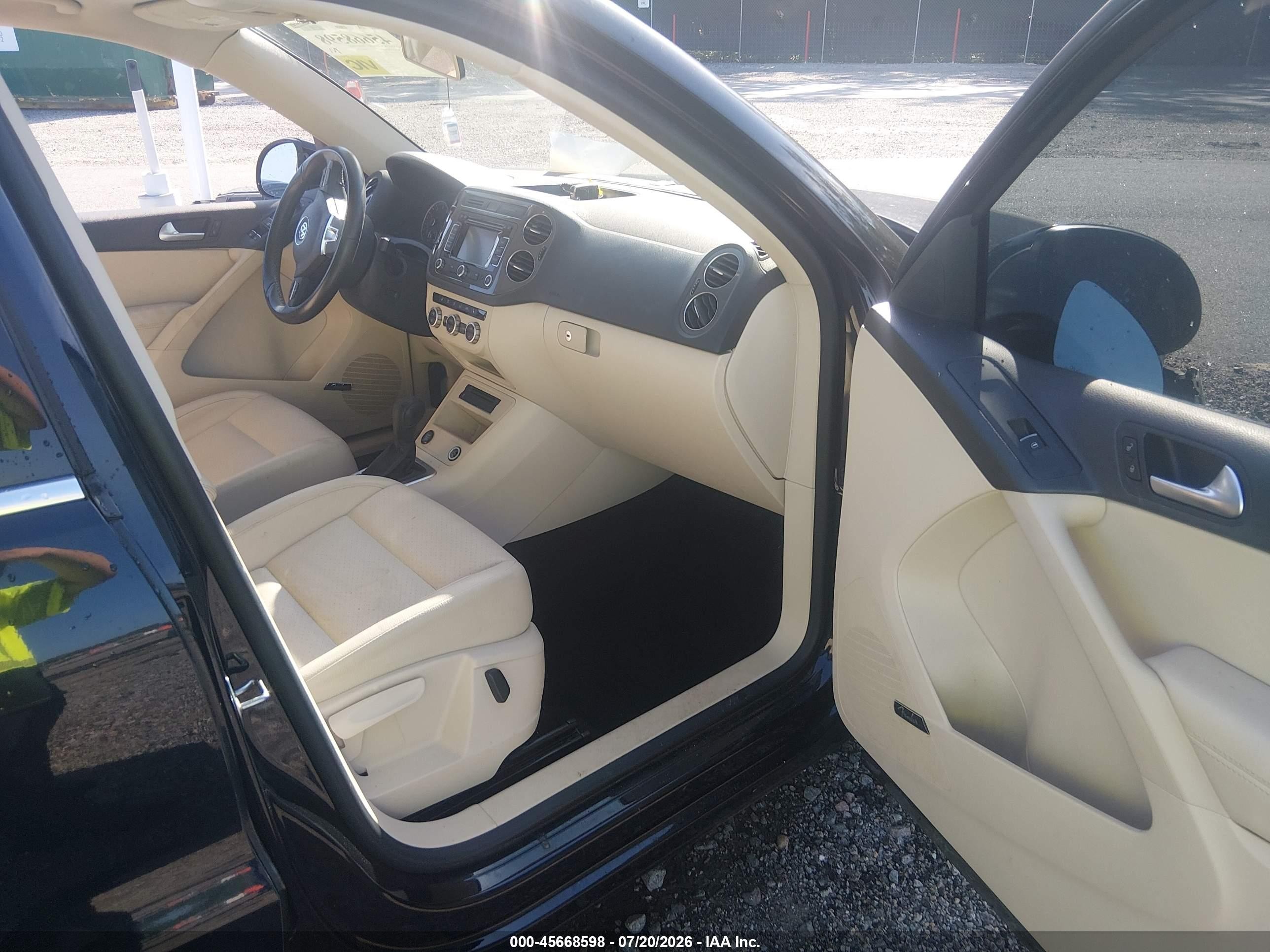 2014 Volkswagen Tiguan Sel Black vin: WVGAV3AX0EW553895