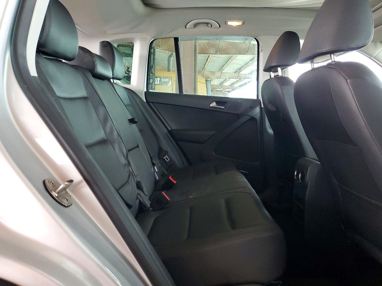2014 Volkswagen Tiguan S/se/sel/r-line Silver vin: WVGAV3AX0EW587805