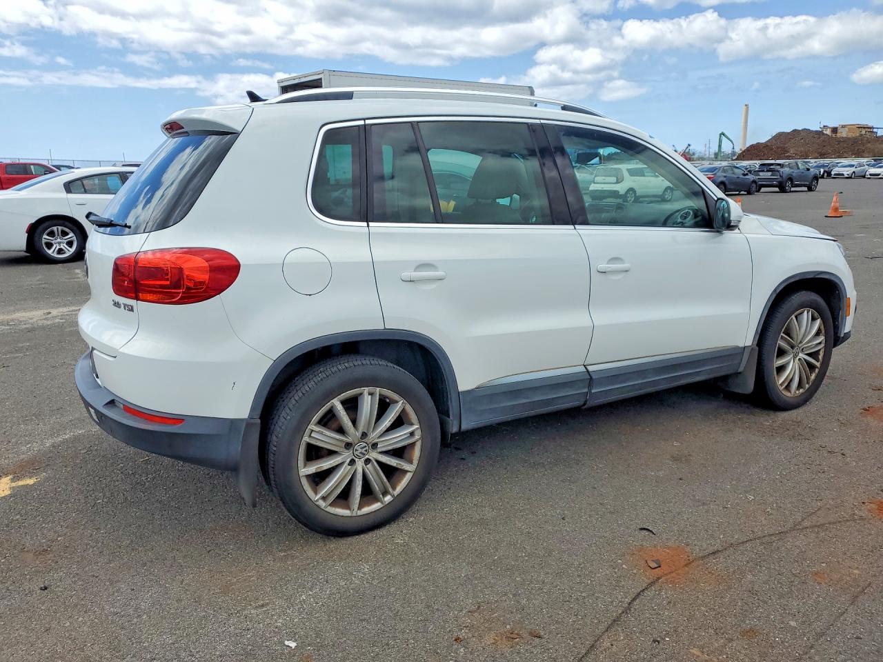 2014 Volkswagen Tiguan S Белый vin: WVGAV3AX0EW600150