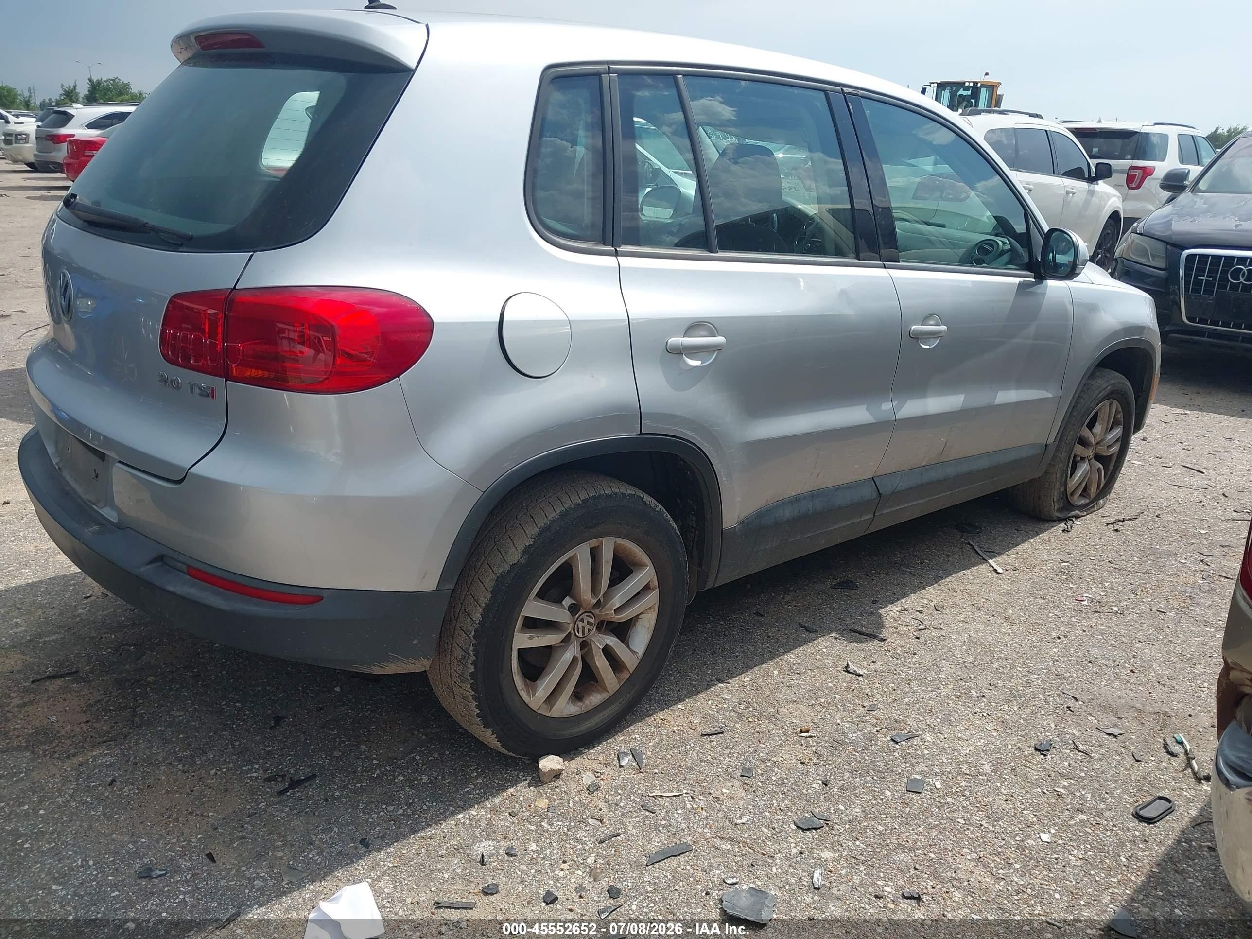 2014 Volkswagen Tiguan S Silver vin: WVGAV3AX0EW602027