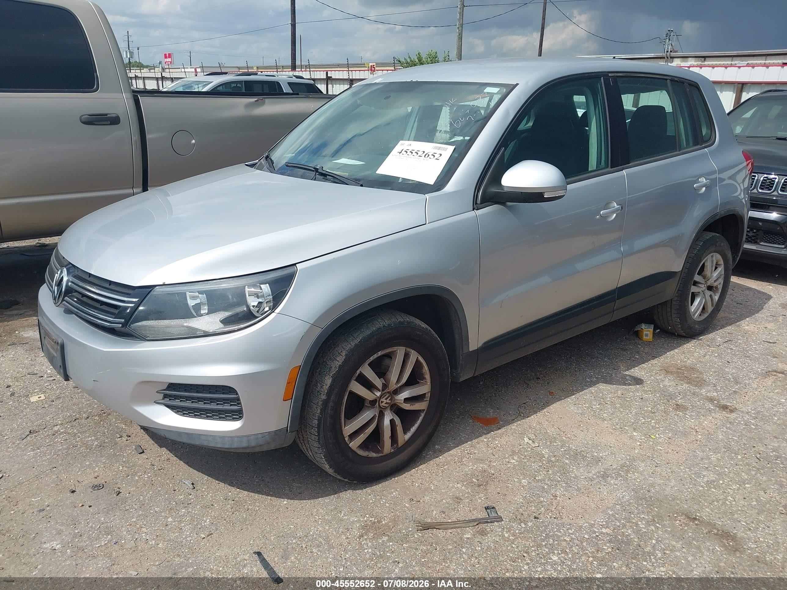 2014 Volkswagen Tiguan S Silver vin: WVGAV3AX0EW602027