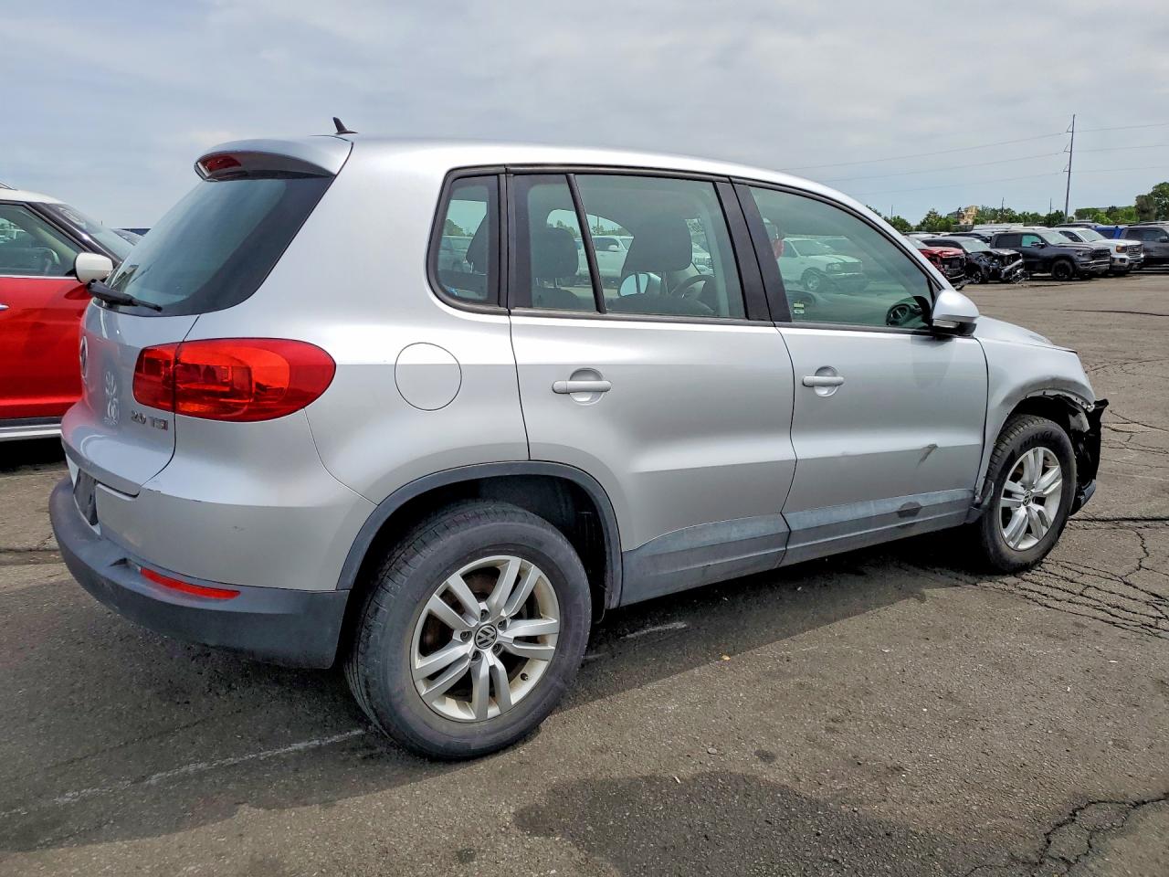 2014 Volkswagen Tiguan S Silver vin: WVGAV3AX0EW623847