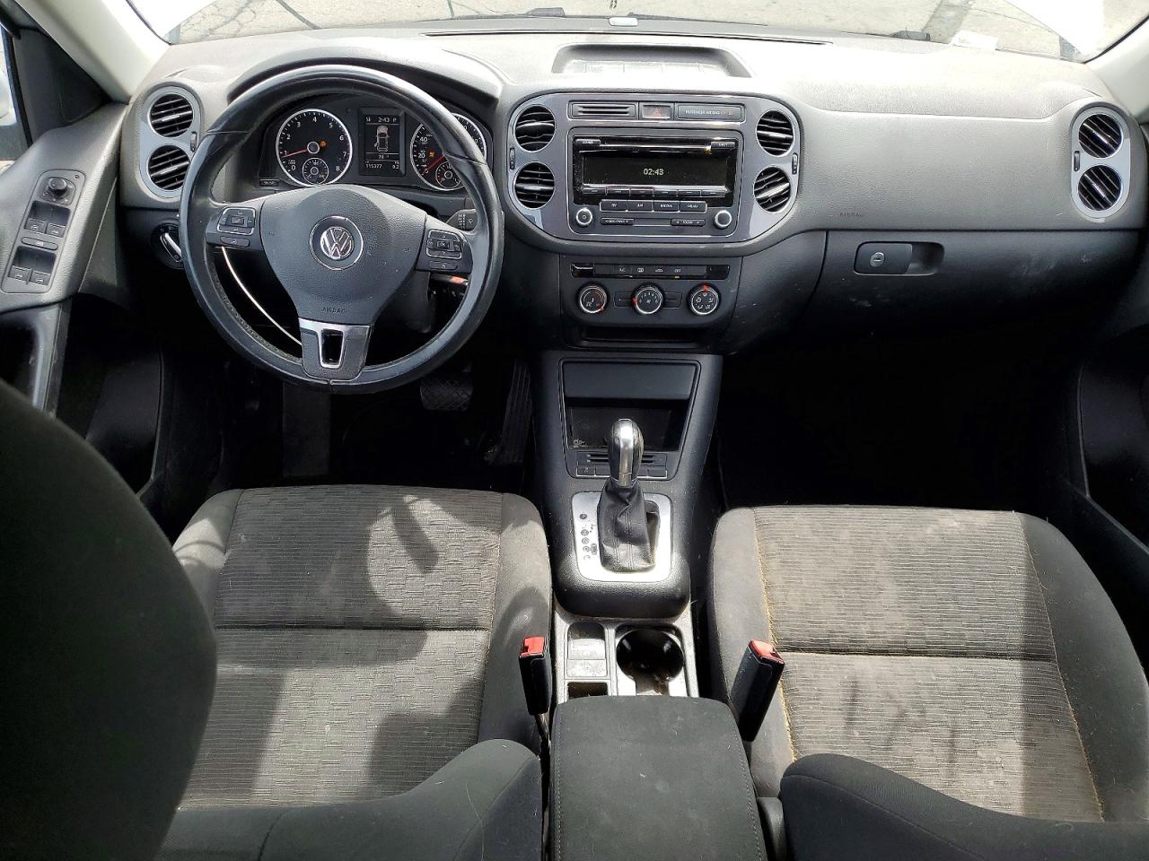2014 Volkswagen Tiguan S Silver vin: WVGAV3AX0EW623847