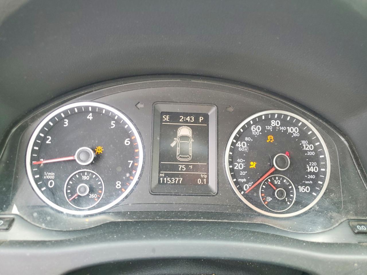 2014 Volkswagen Tiguan S Silver vin: WVGAV3AX0EW623847