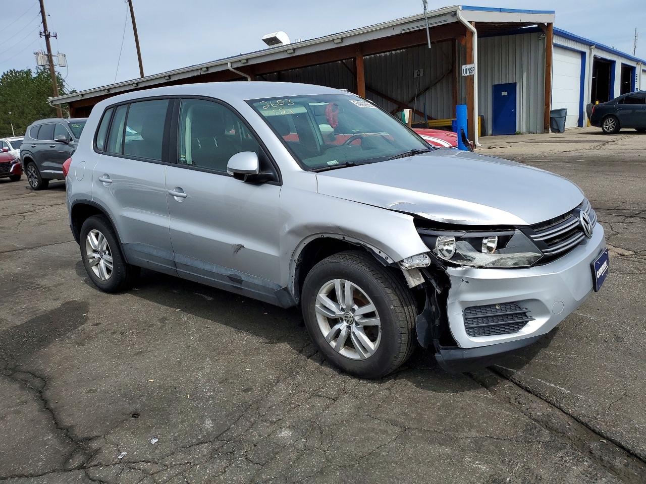 2014 Volkswagen Tiguan S Silver vin: WVGAV3AX0EW623847