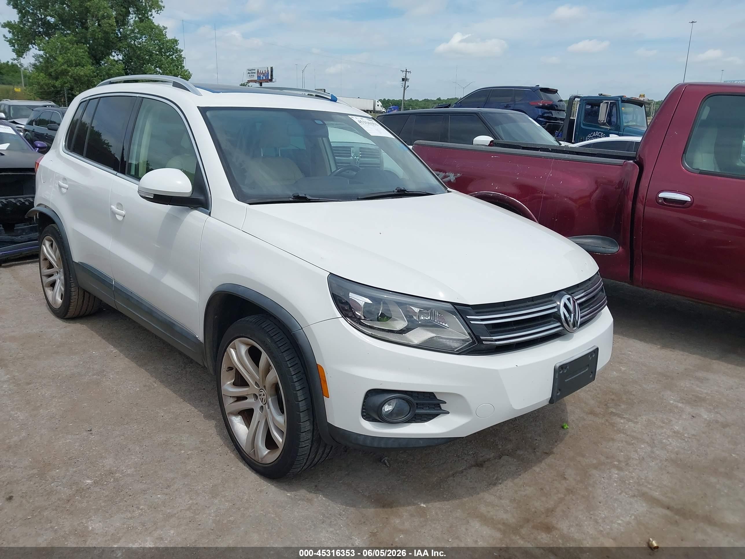 2013 Volkswagen Tiguan Sel White vin: WVGAV3AX1DW566427