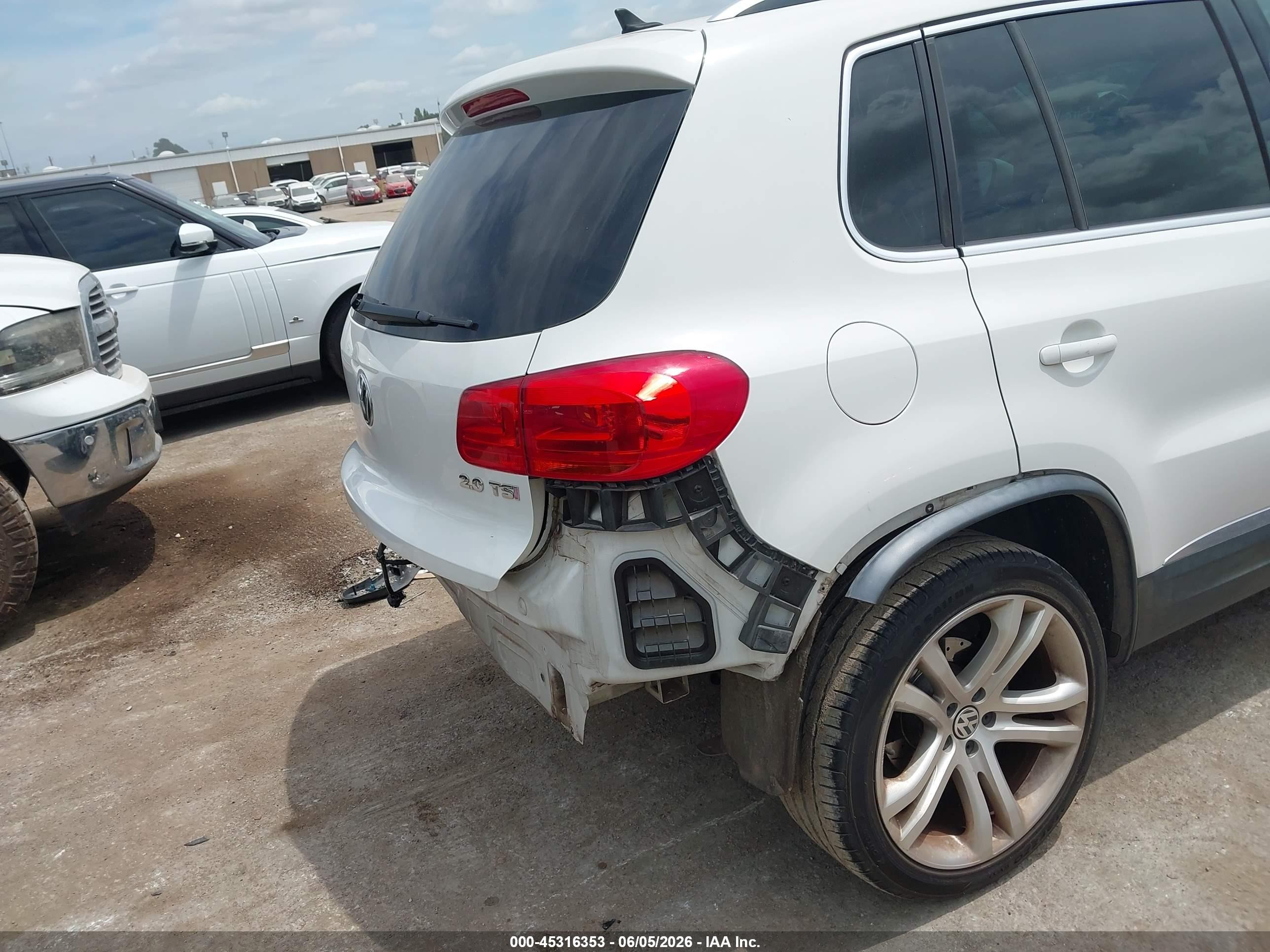 2013 Volkswagen Tiguan Sel White vin: WVGAV3AX1DW566427