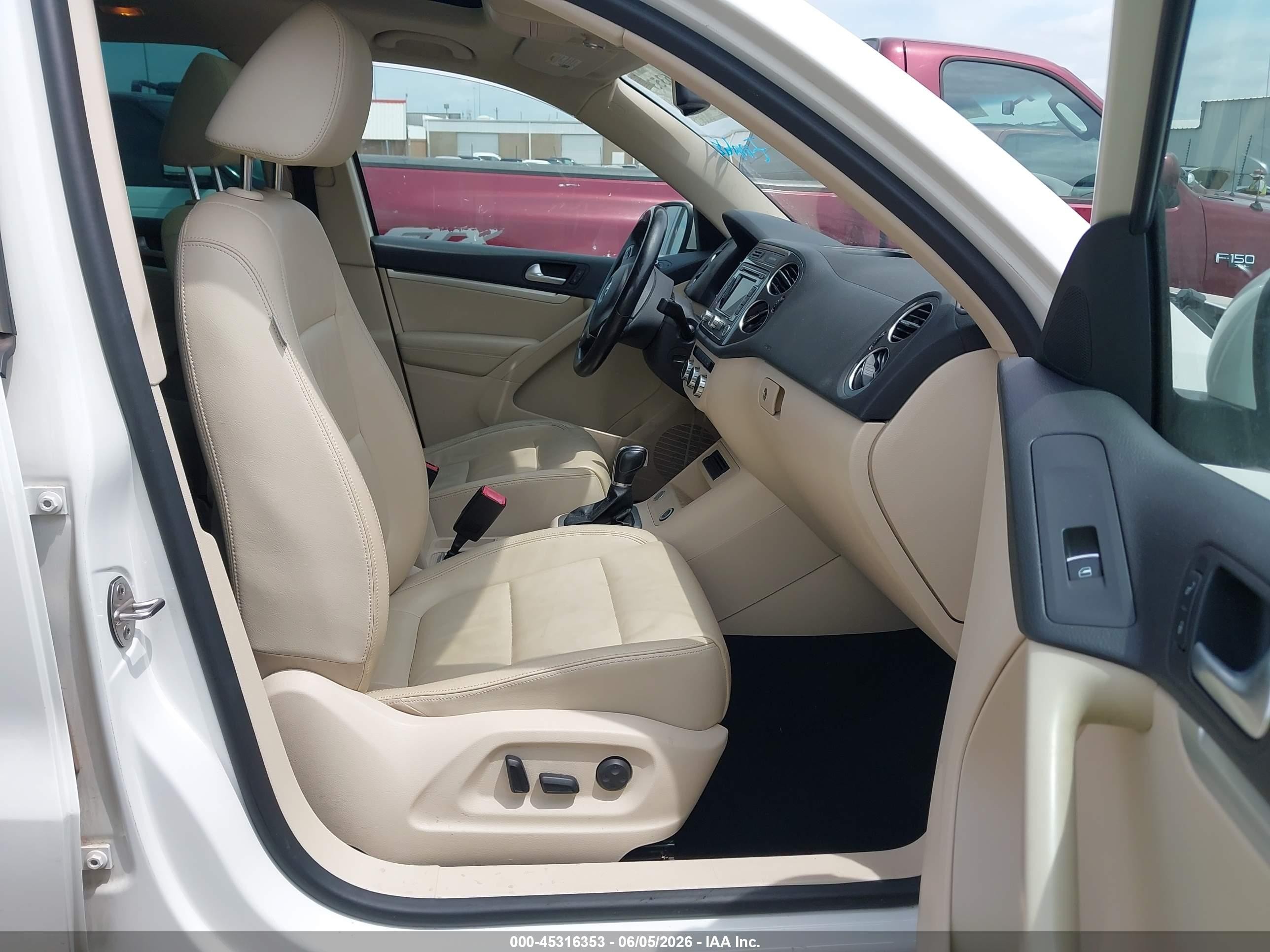2013 Volkswagen Tiguan Sel White vin: WVGAV3AX1DW566427
