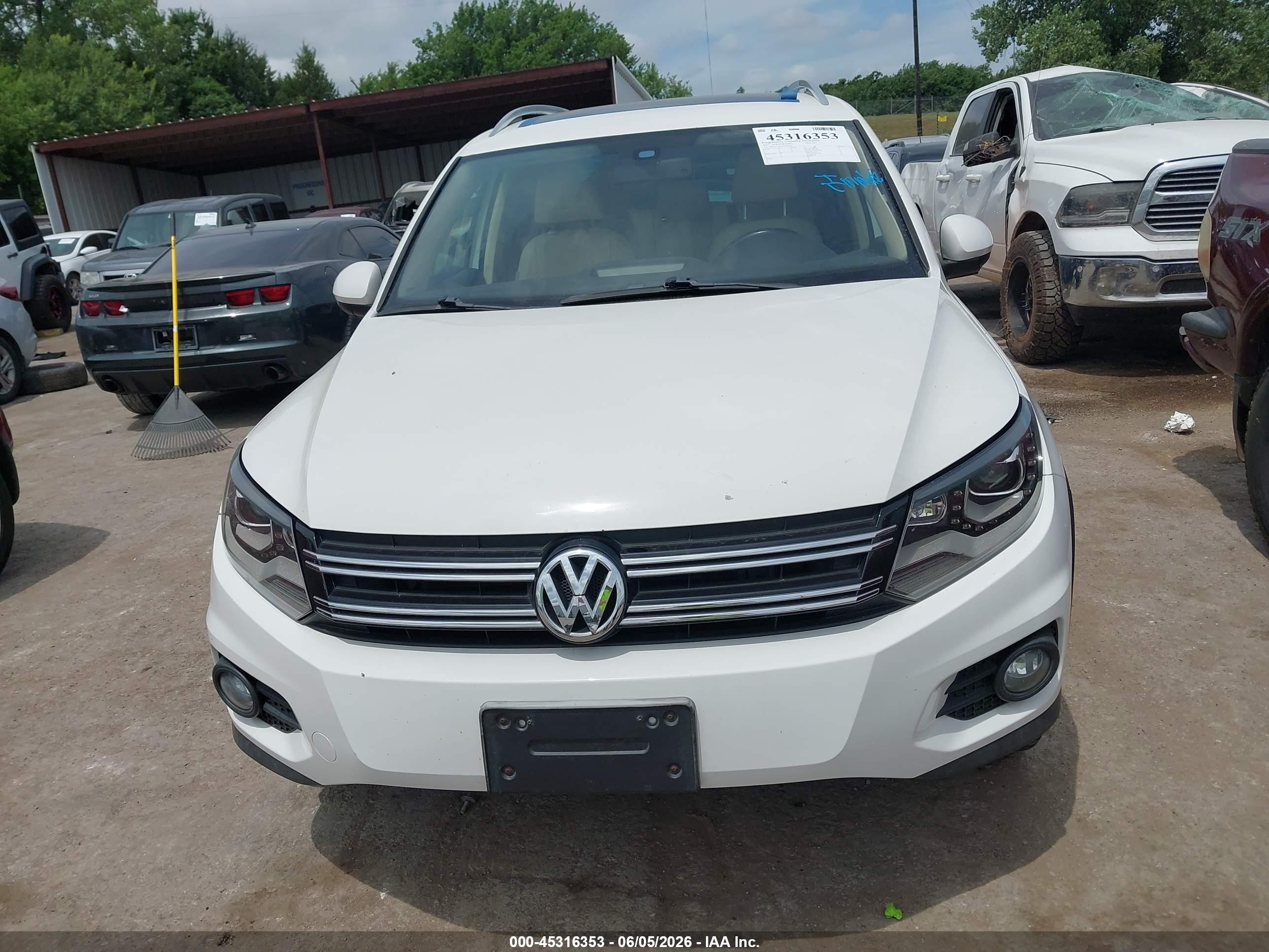 2013 Volkswagen Tiguan Sel White vin: WVGAV3AX1DW566427