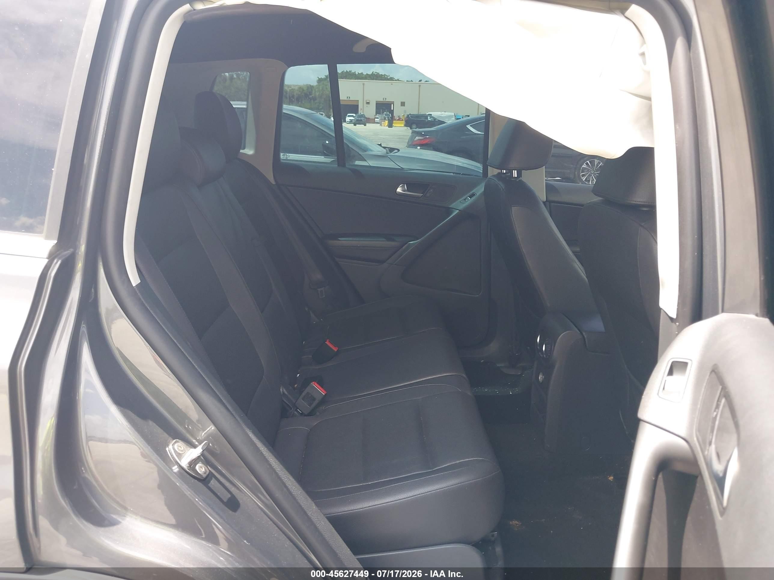 2013 Volkswagen Tiguan Se Gray vin: WVGAV3AX1DW571563