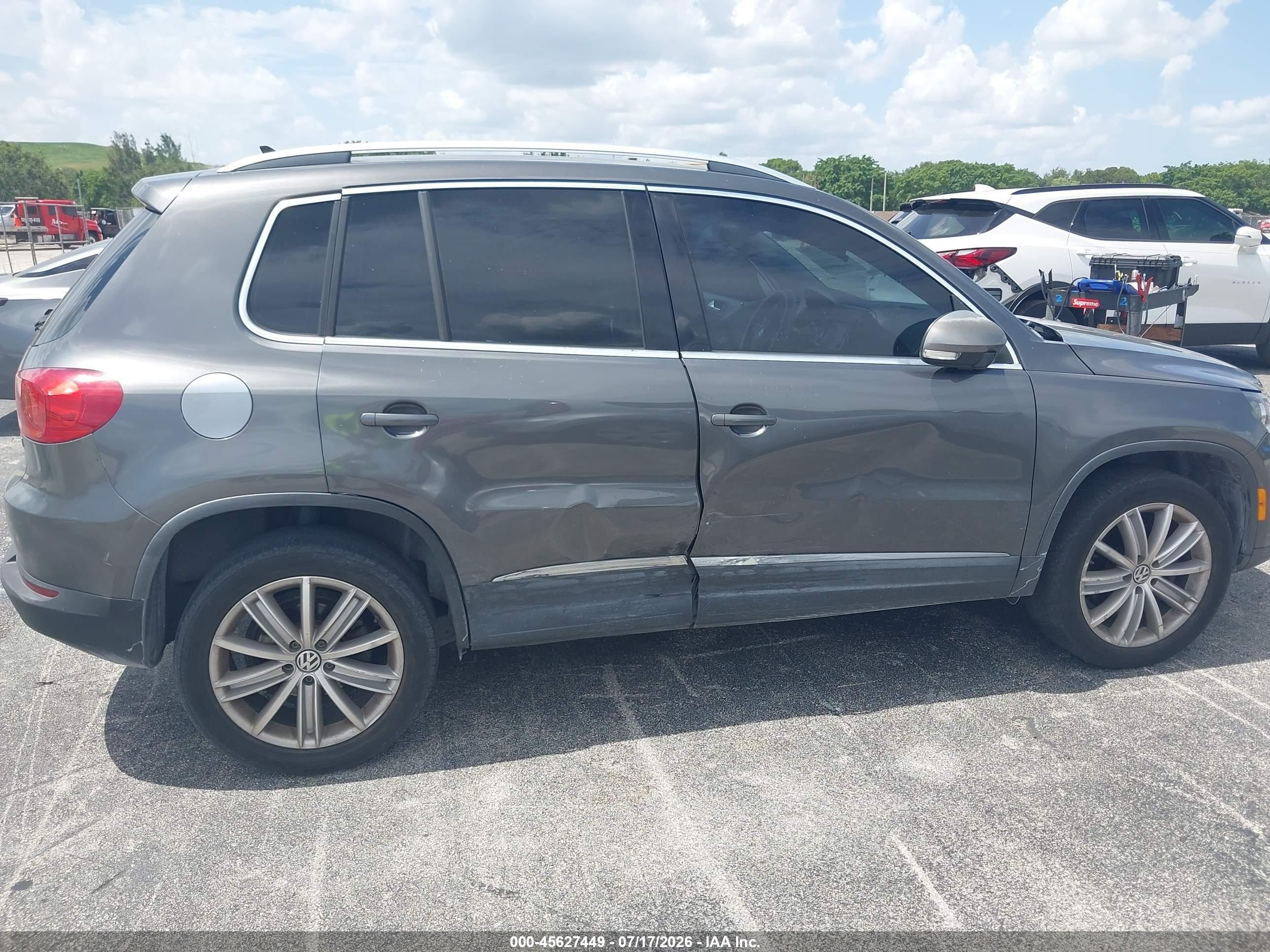 2013 Volkswagen Tiguan Se Gray vin: WVGAV3AX1DW571563