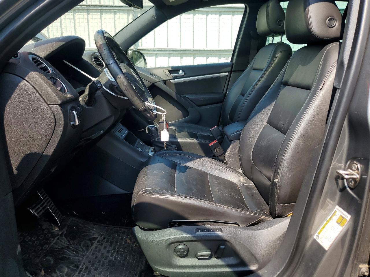 2014 Volkswagen Tiguan S Gray vin: WVGAV3AX1EW042731