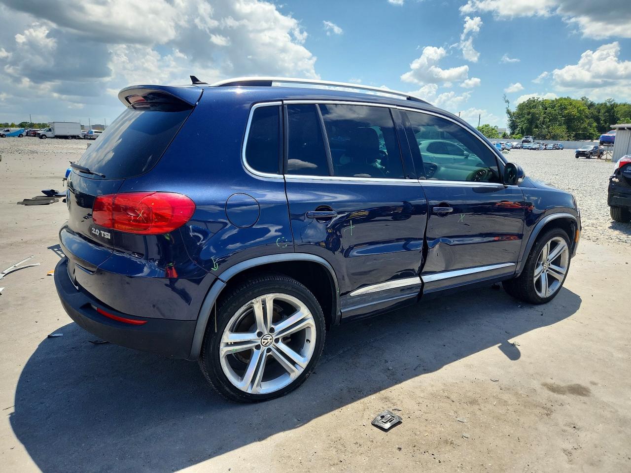 2014 Volkswagen Tiguan S Blue vin: WVGAV3AX1EW081142