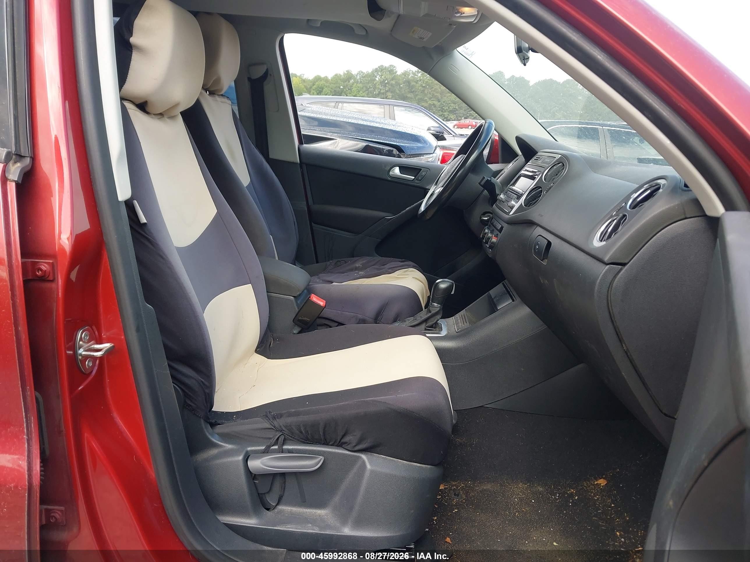 2014 Volkswagen Tiguan S Red vin: WVGAV3AX1EW110221