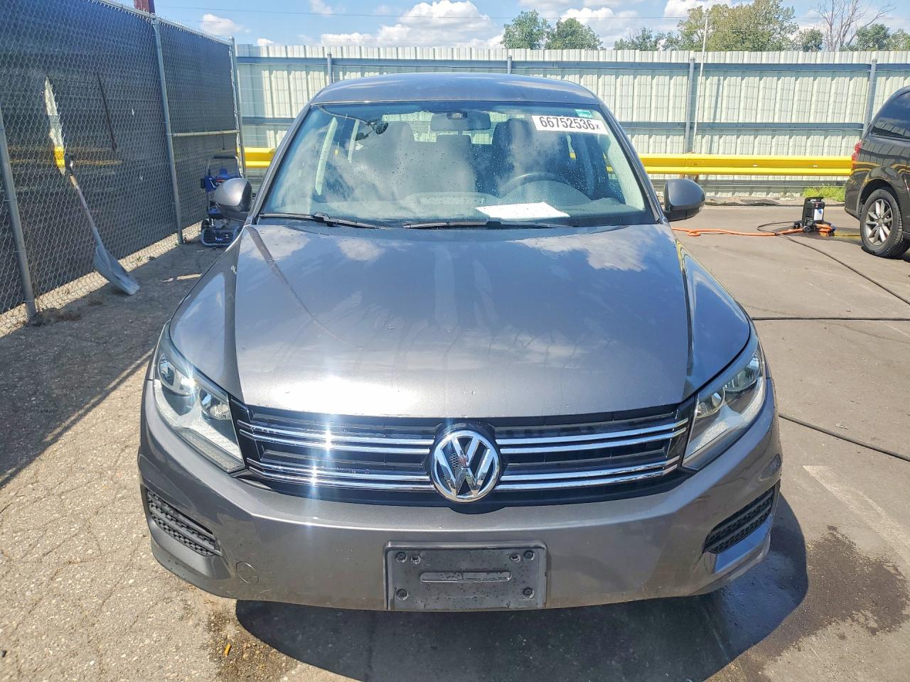 2014 Volkswagen Tiguan S Угольный vin: WVGAV3AX1EW506746