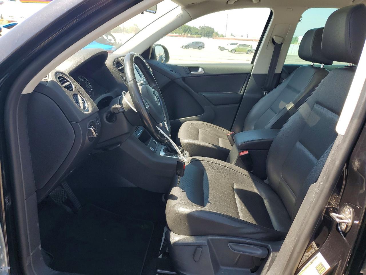 2014 Volkswagen Tiguan Black vin: WVGAV3AX1EW509839