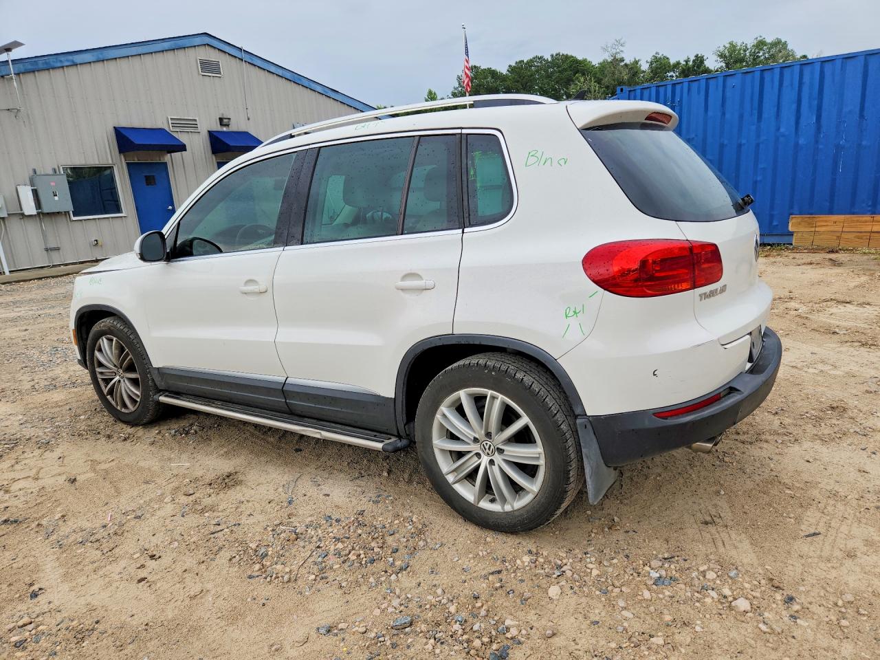 2014 Volkswagen Tiguan S White vin: WVGAV3AX1EW540878