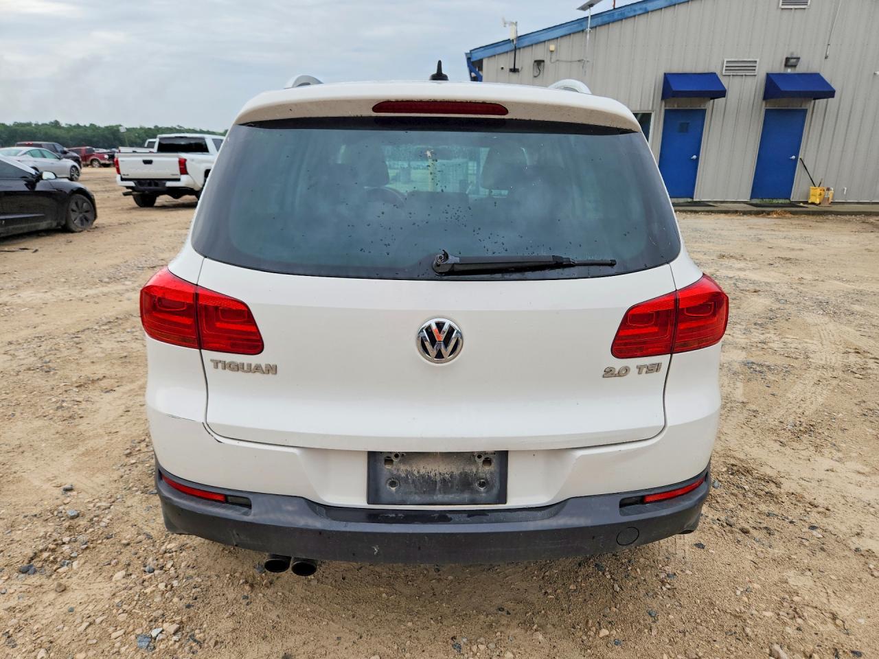 2014 Volkswagen Tiguan S White vin: WVGAV3AX1EW540878