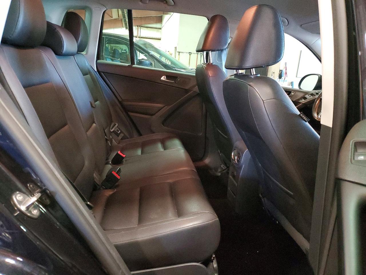 2014 Volkswagen Tiguan S Black vin: WVGAV3AX1EW601405