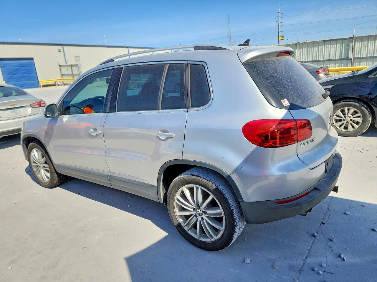 2014 Volkswagen Tiguan S Silver vin: WVGAV3AX1EW625445