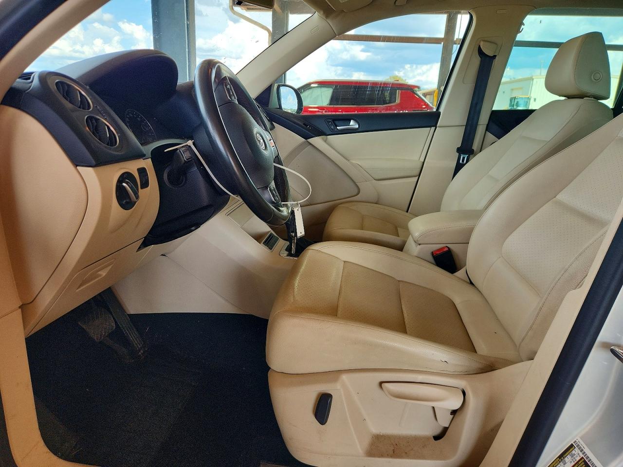 2013 Volkswagen Tiguan S Silver vin: WVGAV3AX2DW609219