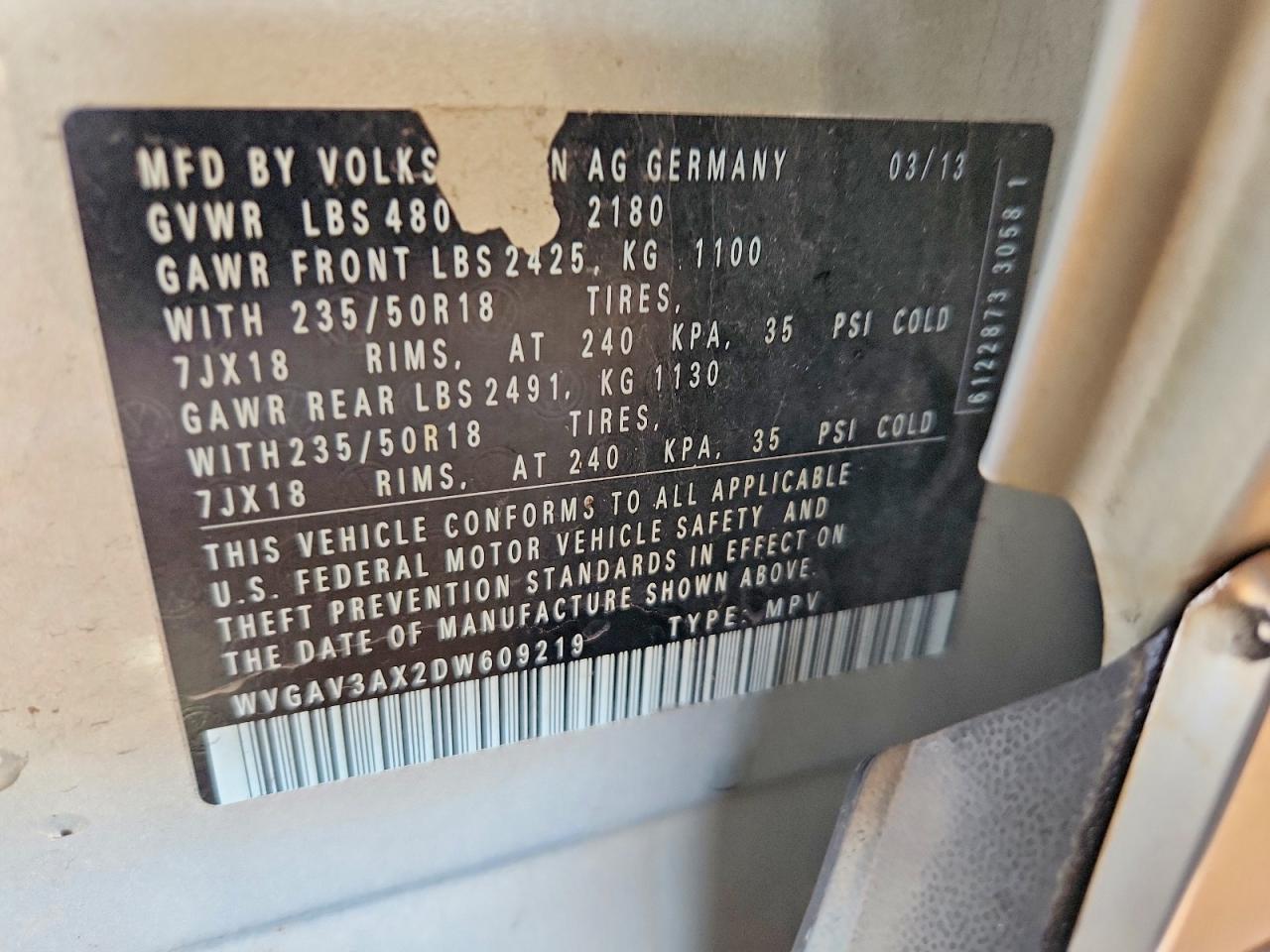 2013 Volkswagen Tiguan S Silver vin: WVGAV3AX2DW609219