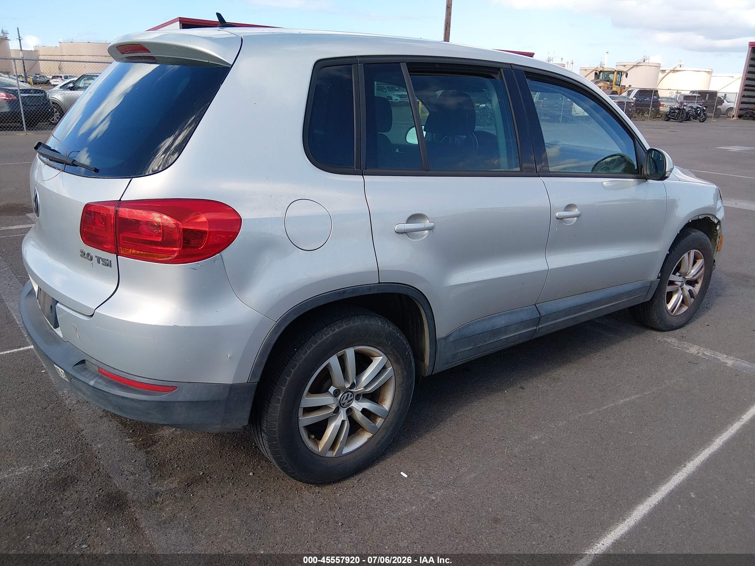 2013 Volkswagen Tiguan S Silver vin: WVGAV3AX2DW615974