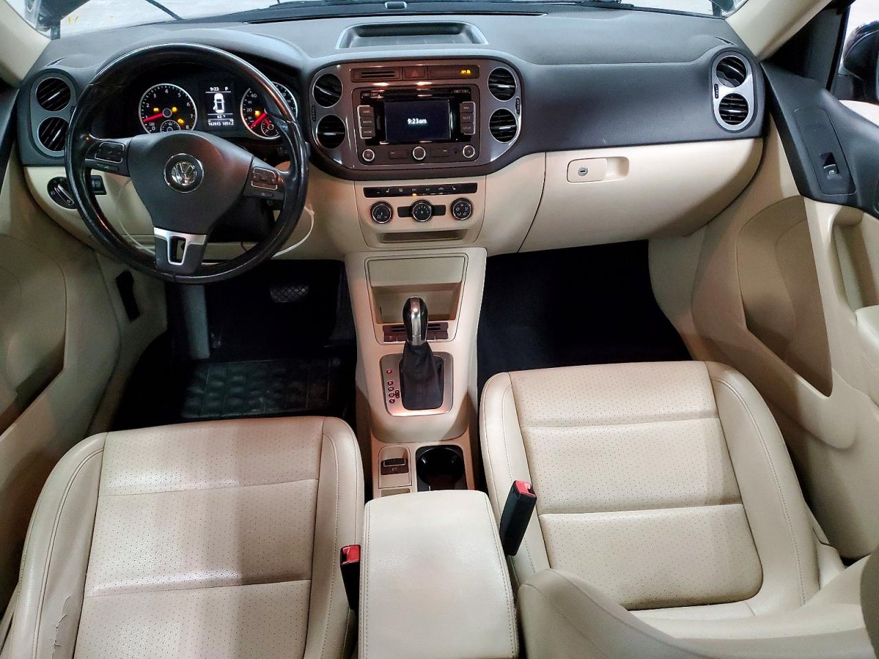 2013 Volkswagen Tiguan S Черный vin: WVGAV3AX2DW617711