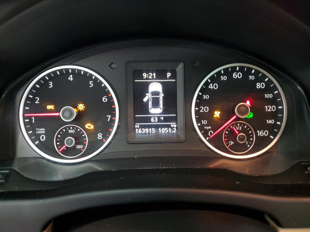 2013 Volkswagen Tiguan S Черный vin: WVGAV3AX2DW617711 Damage: Warning Light - Engine, On, Unacceptable