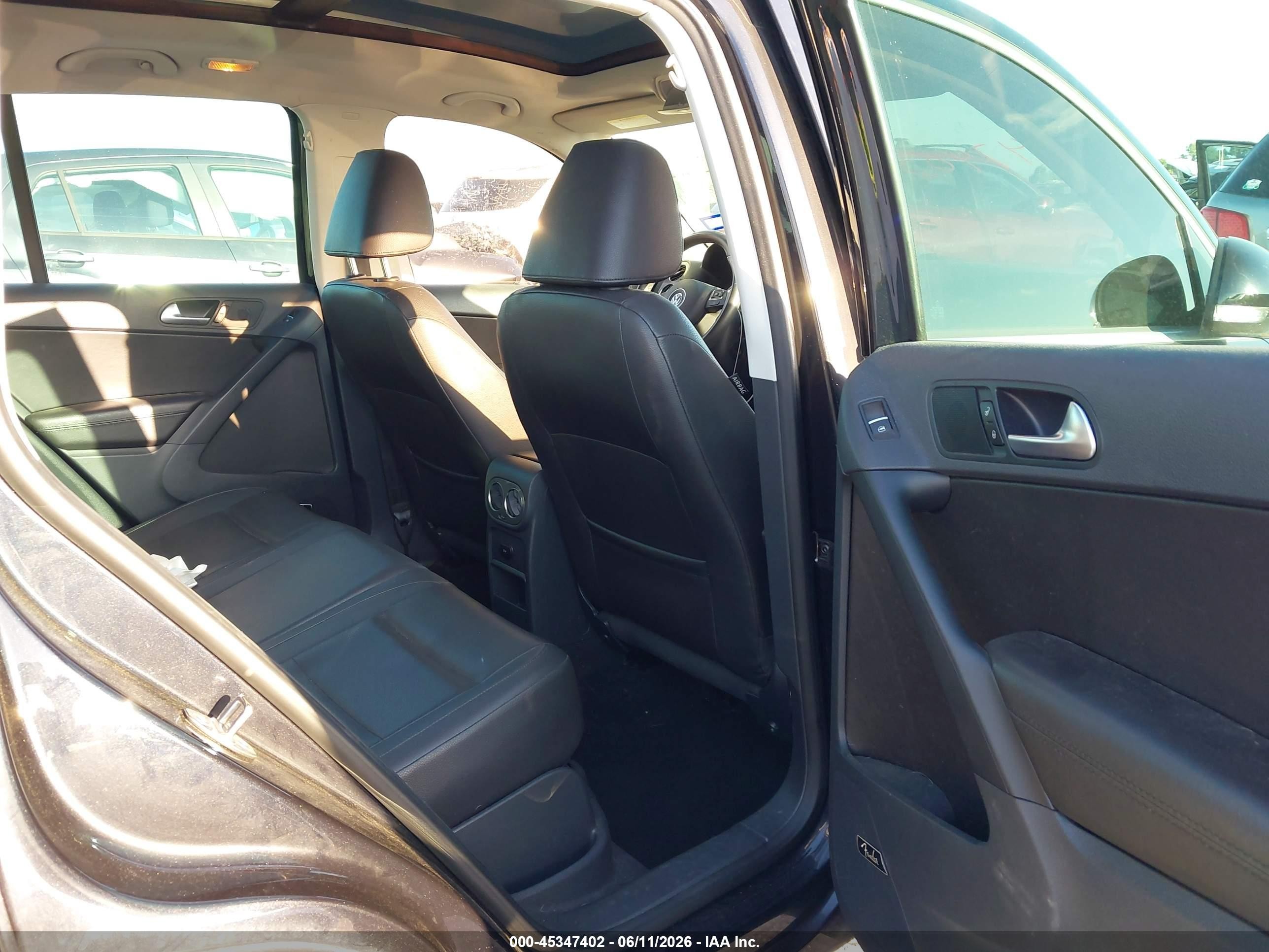 2014 Volkswagen Tiguan Sel Black vin: WVGAV3AX2EW569614