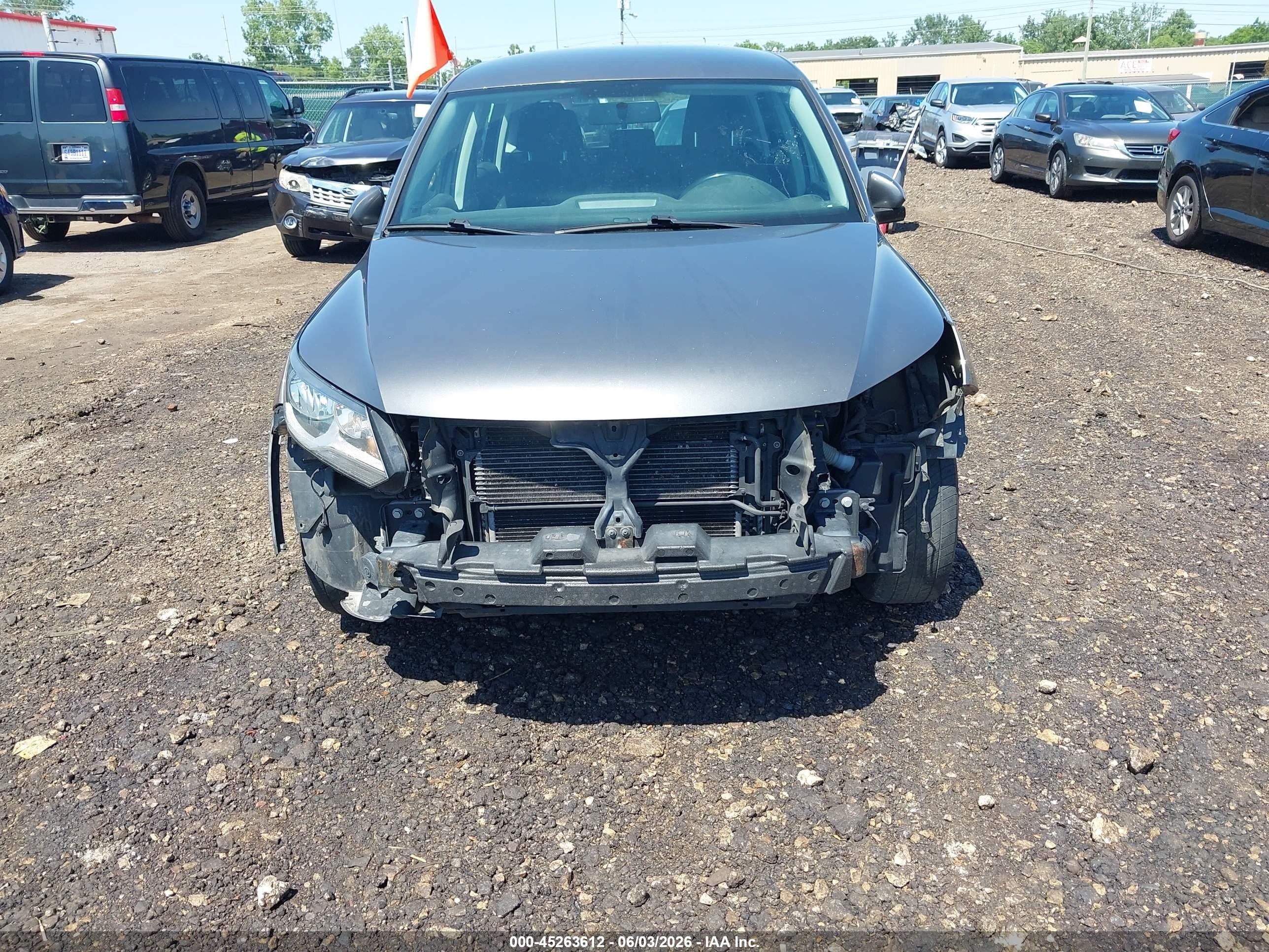 2014 Volkswagen Tiguan S Silver vin: WVGAV3AX2EW595288