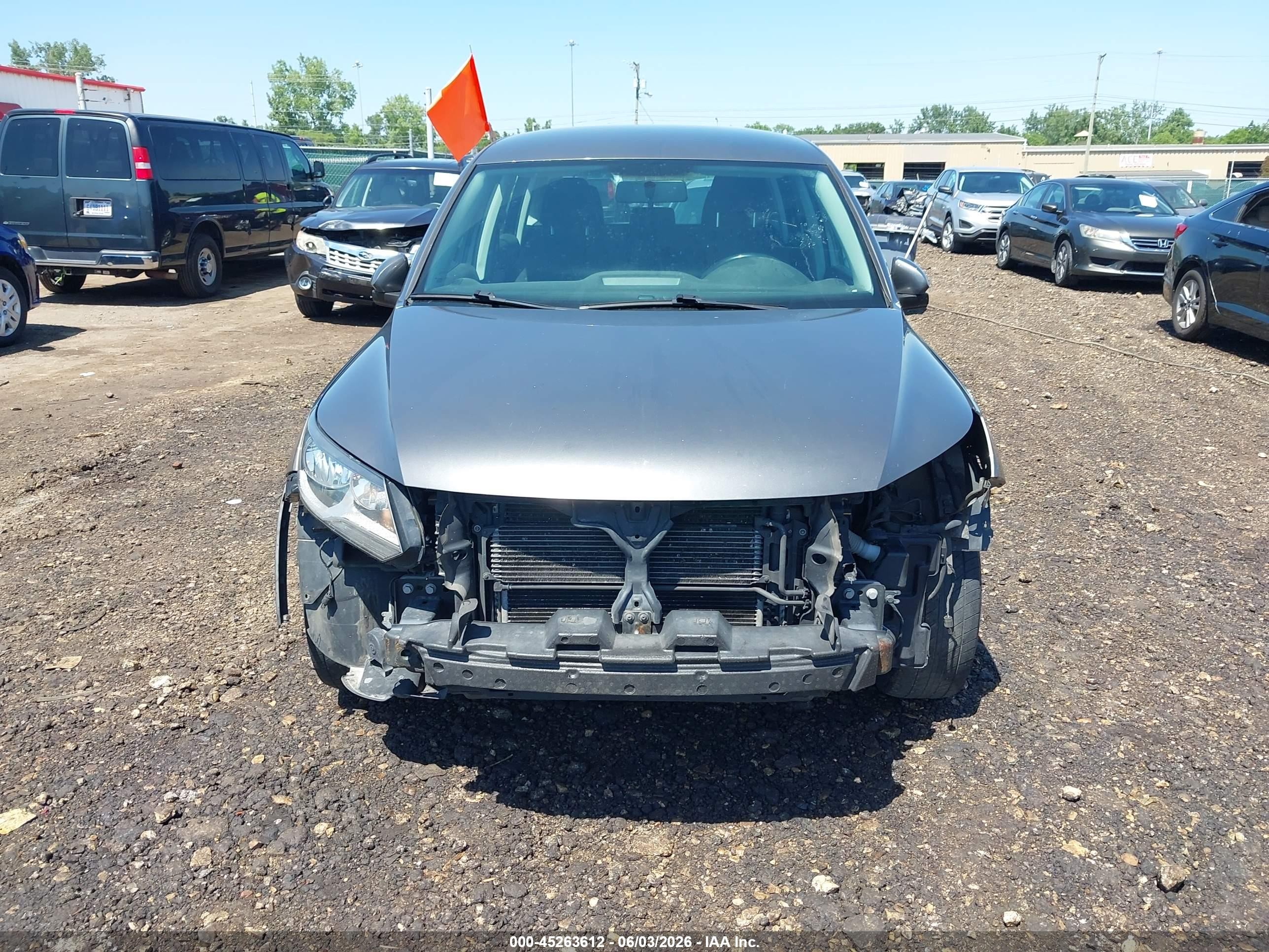 2014 Volkswagen Tiguan S Silver vin: WVGAV3AX2EW595288