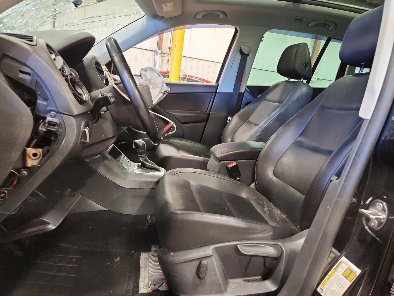 2014 Volkswagen Tiguan S/se/sel/r-line Blue vin: WVGAV3AX2EW597977