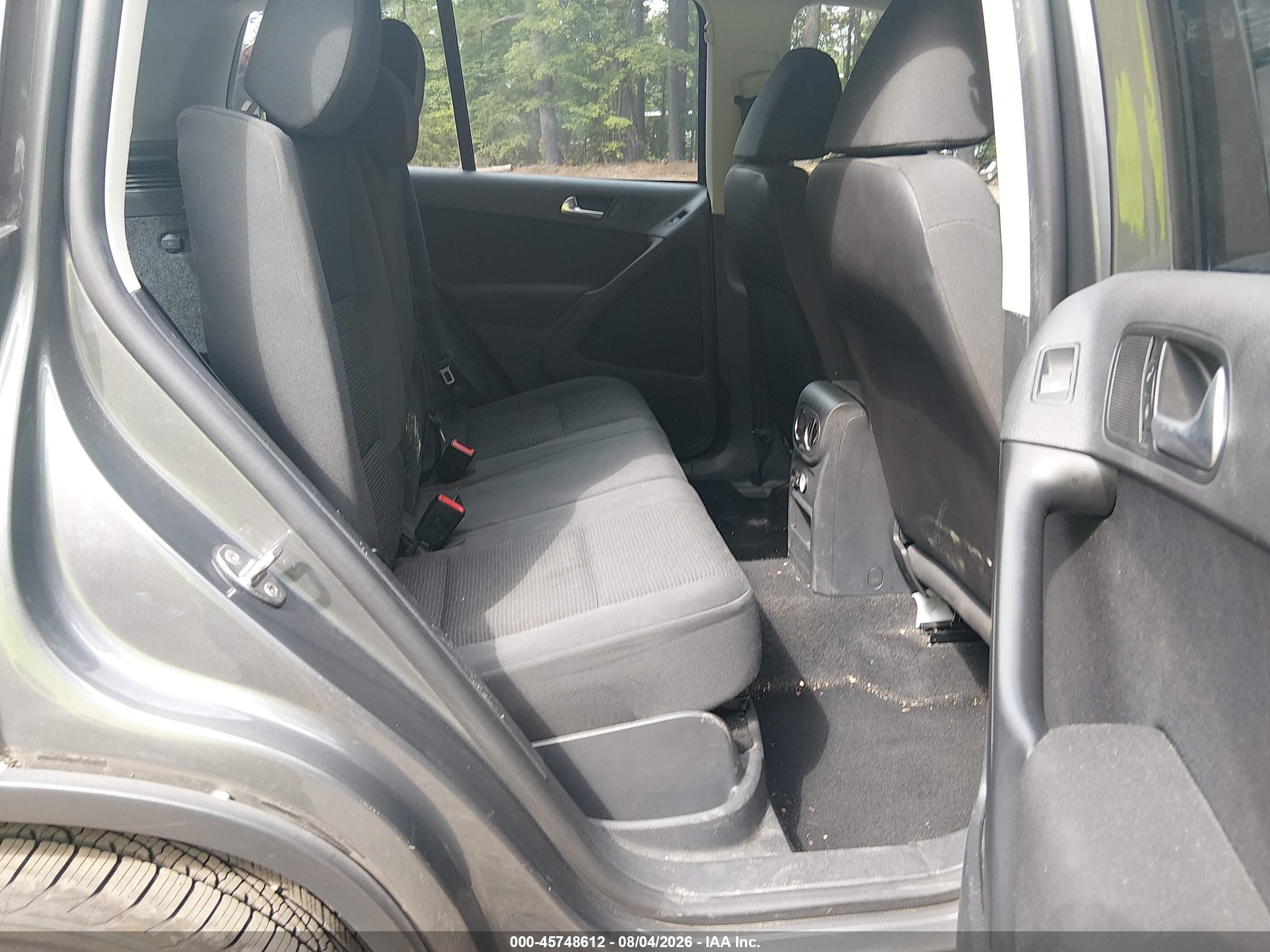 2014 Volkswagen Tiguan S Gray vin: WVGAV3AX2EW600943