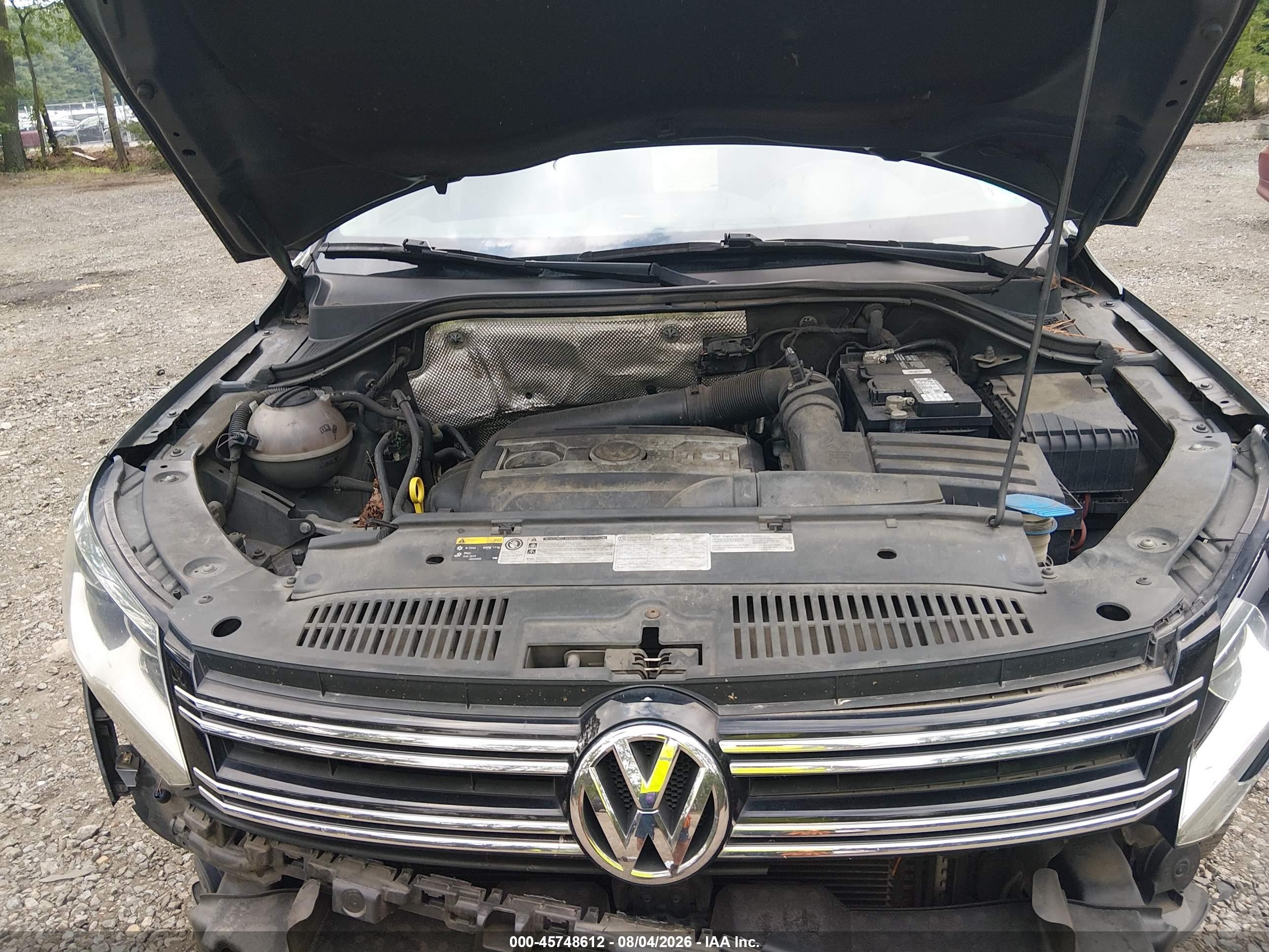 2014 Volkswagen Tiguan S Gray vin: WVGAV3AX2EW600943
