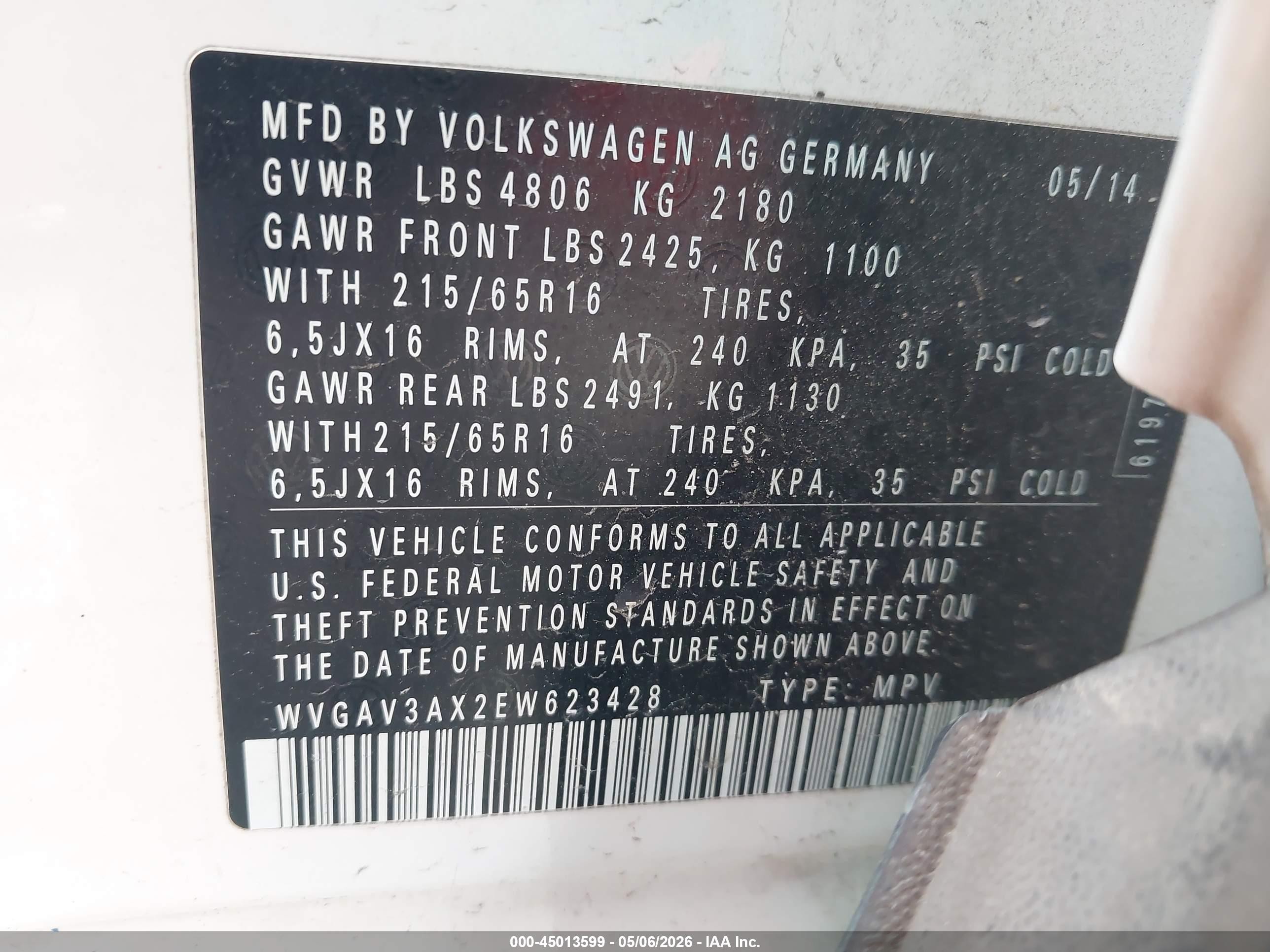 2014 Volkswagen Tiguan S White vin: WVGAV3AX2EW623428