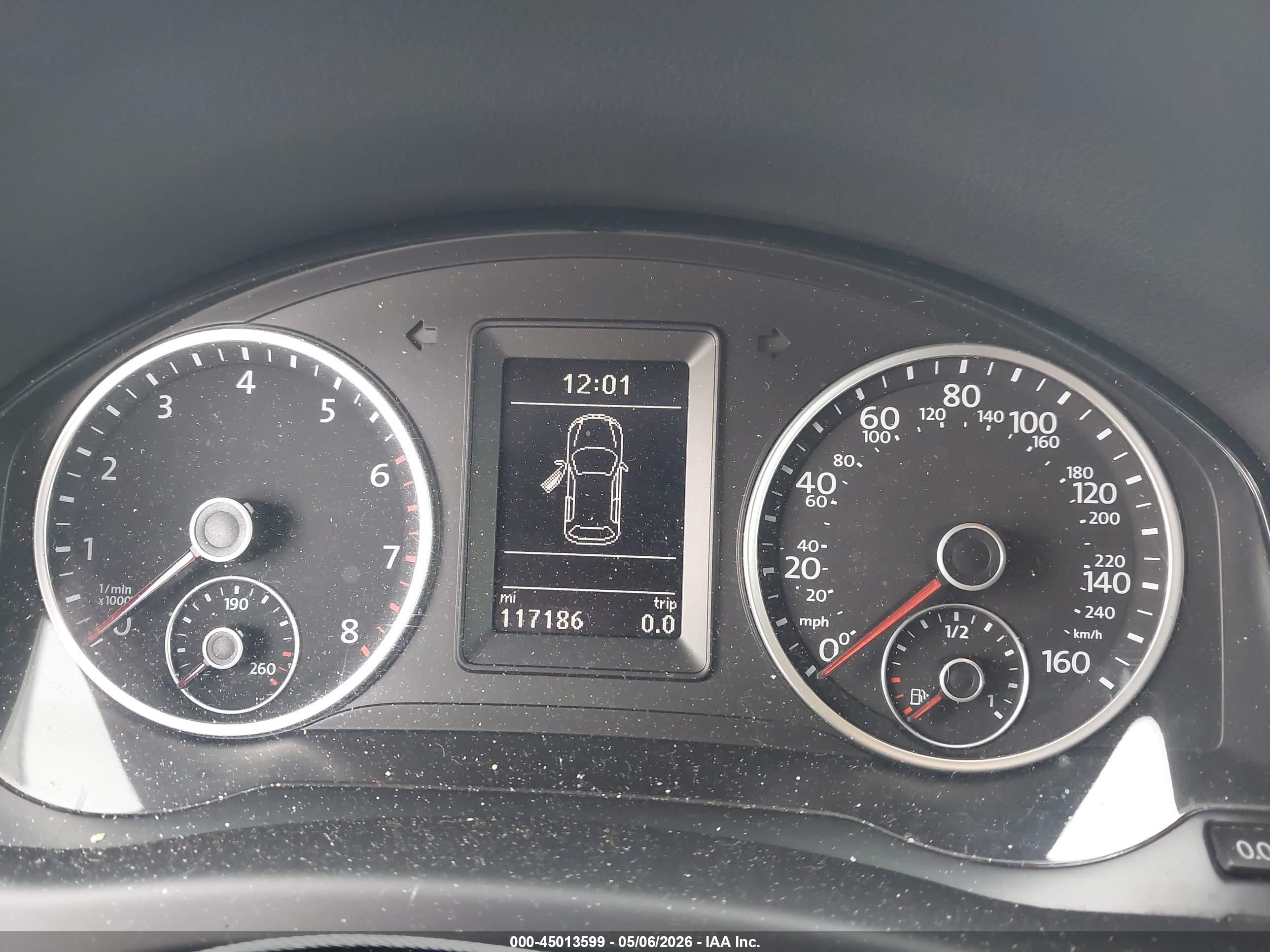 2014 Volkswagen Tiguan S White vin: WVGAV3AX2EW623428