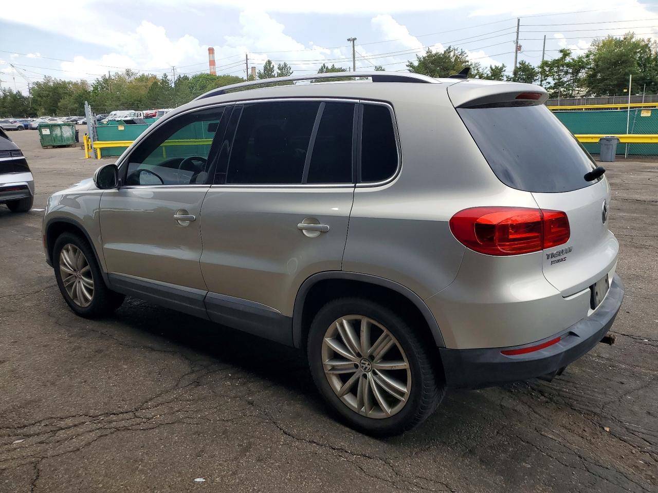 2013 Volkswagen Tiguan S Silver vin: WVGAV3AX3DW087734