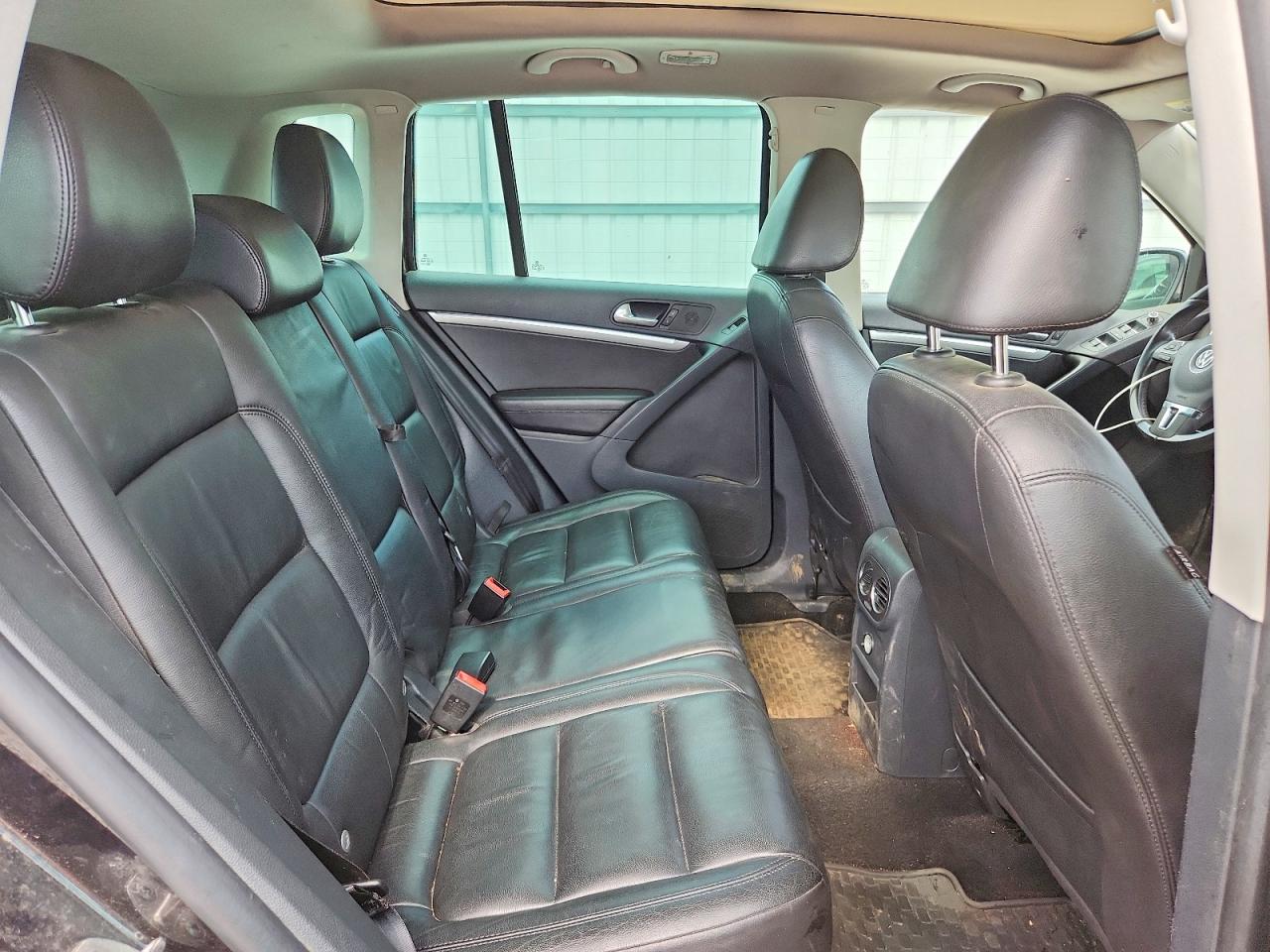 2013 Volkswagen Tiguan S Black vin: WVGAV3AX3DW571175
