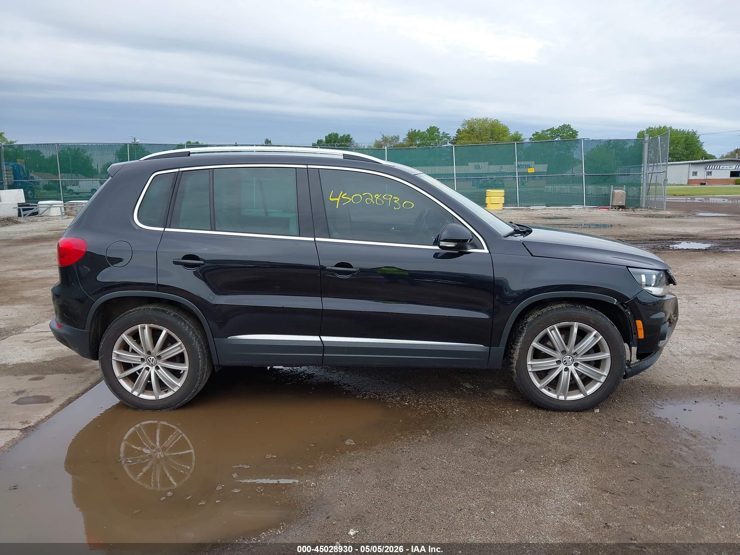 2013 Volkswagen Tiguan Se Black vin: WVGAV3AX3DW572150