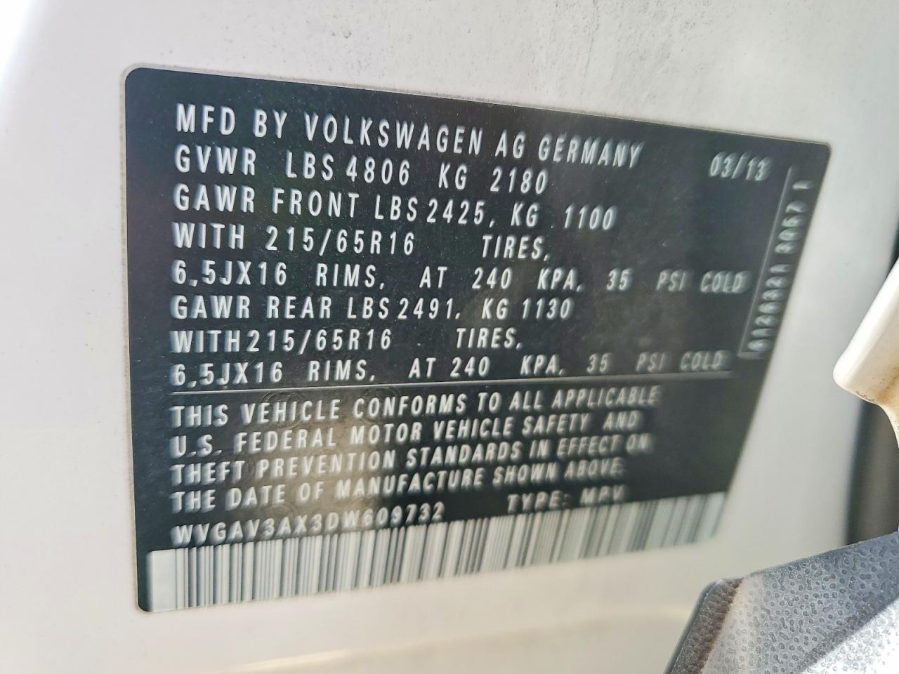 2013 Volkswagen Tiguan S White vin: WVGAV3AX3DW609732
