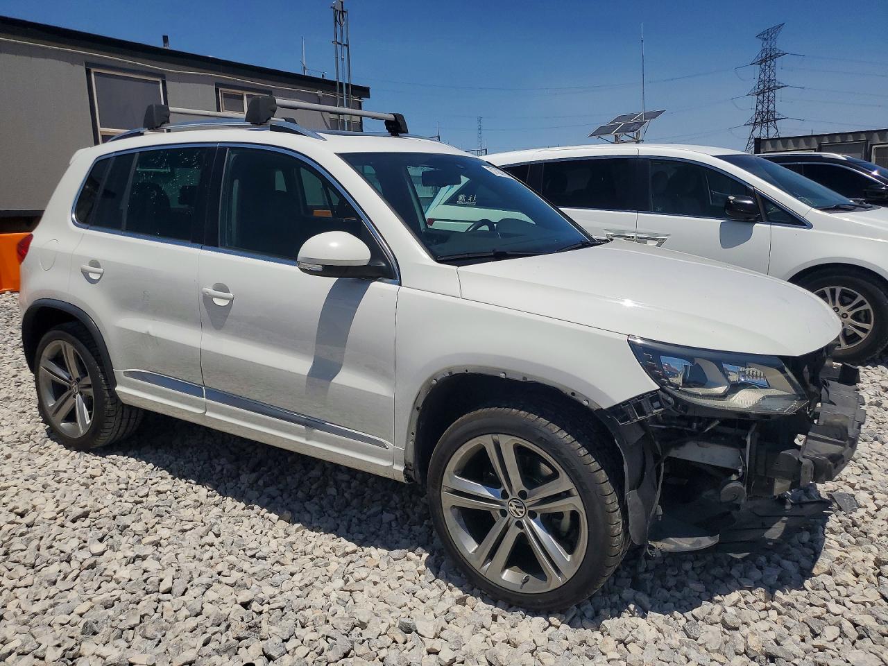 2014 Volkswagen Tiguan S White vin: WVGAV3AX3EW009701